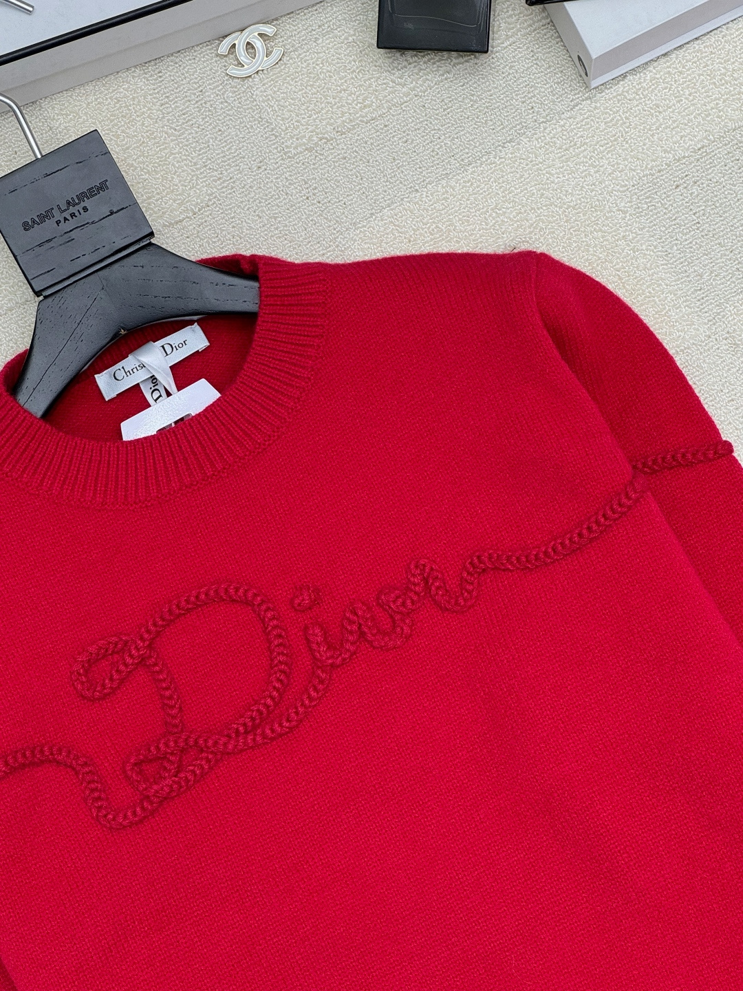 Dior 25秋冬新款 立体logo针织长袖款 logo图案修饰点缀 上身高级氛围感🈵️🈵️ 2色𝟑碼 