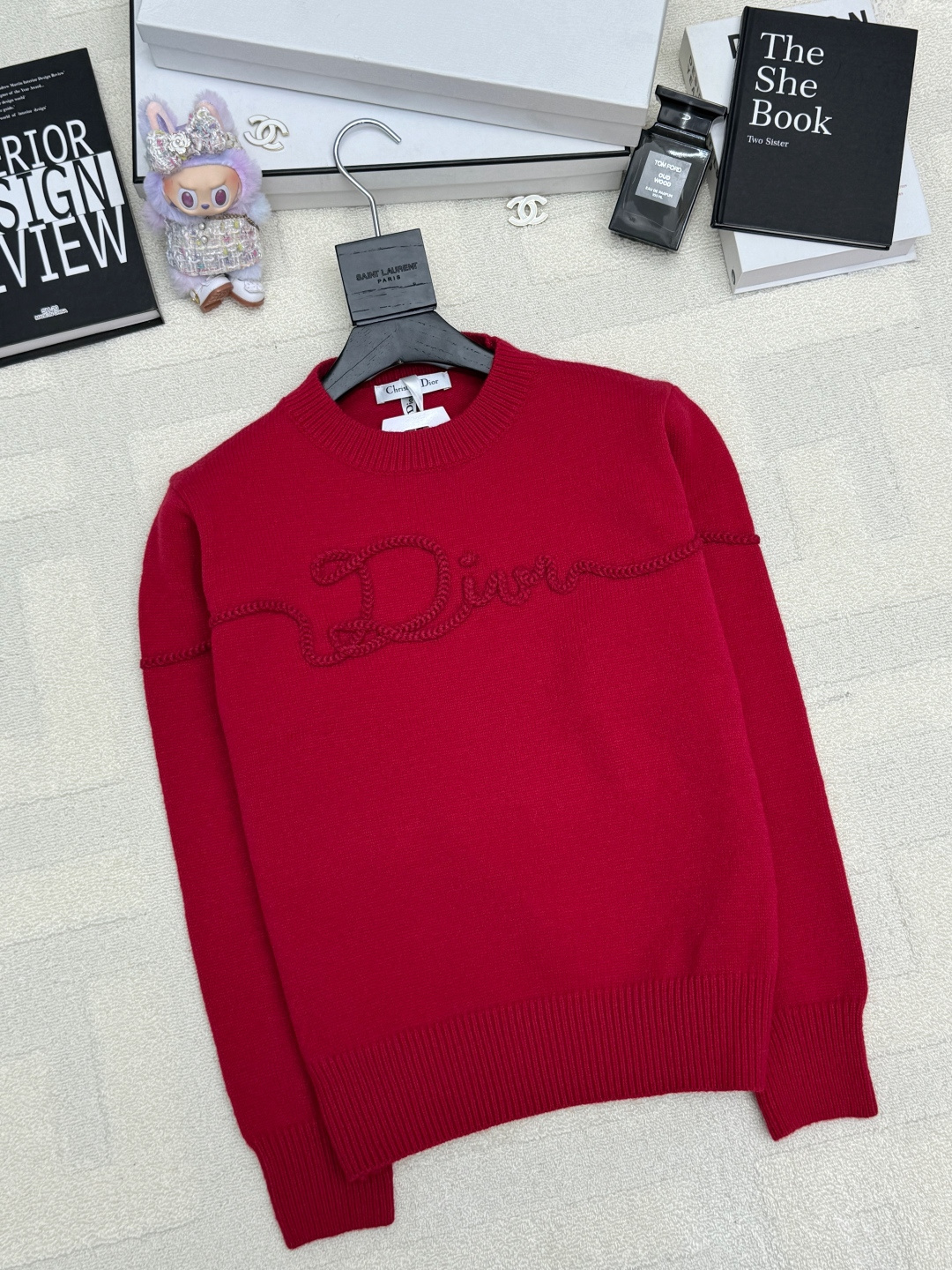 NO:649041,Dior 25 new autumn and winter style, three-dimensional logo knitted long-sleeved style, logo pattern decoration, upper body with high-end atmosphere, 2 color codes //,,dior,alexander wang19860909Dior 25秋冬新款 立体logo针织长袖款 logo图案修饰点缀 上身高级氛围感 2色碼 //,,dior,alexander wang,Women's clothing