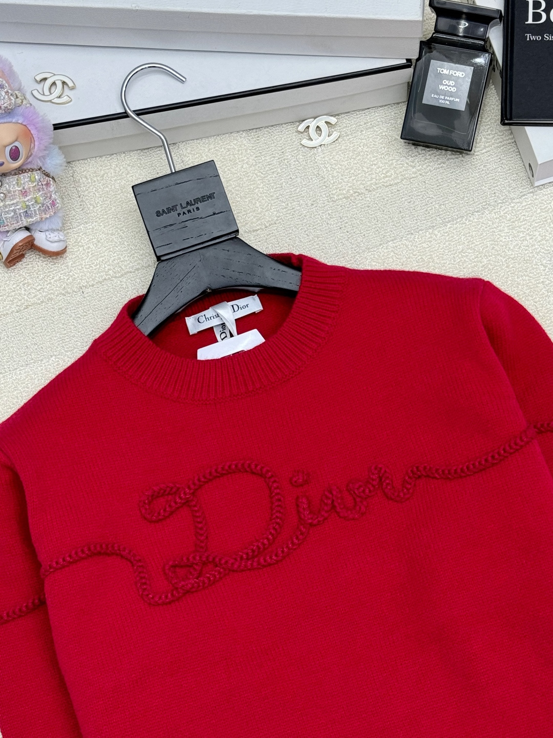 Dior 25秋冬新款 立体logo针织长袖款 logo图案修饰点缀 上身高级氛围感🈵️🈵️ 2色𝟑碼 