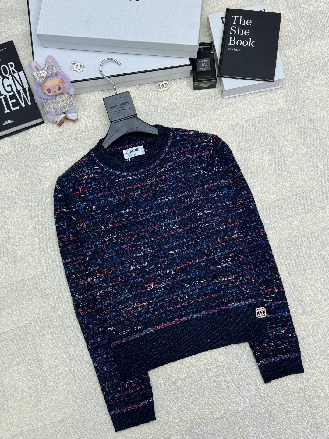 NO:649084,CHANEL 25 new autumn and winter style, sequined yarn long-sleeved model, logo pattern decoration, upper body with high-end atmosphere, 2 color codes // P,,chanel,alexander wang19860909CHANEL 25秋冬新款 珠片彩纱长袖款 logo图案修饰点缀 上身高级氛围感 2色碼 // P,,chanel,alexander wang,Women's clothing