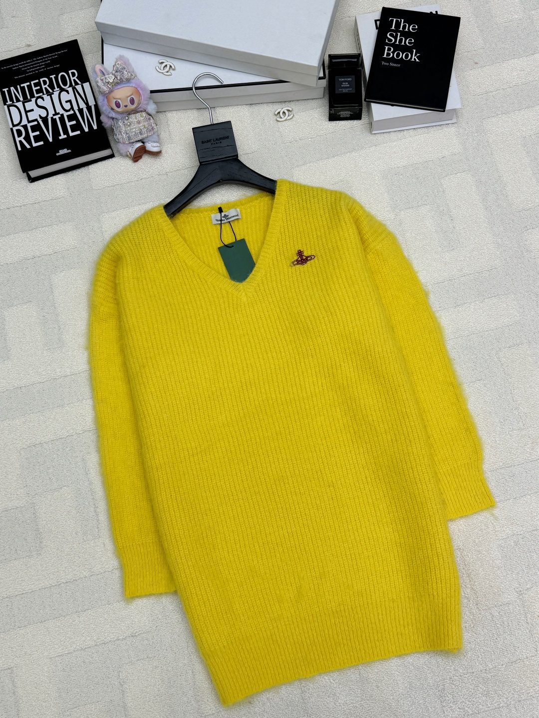 NO:656525,VivienWestwood West Queen 25 new autumn and winter style knitted long-sleeved style logo pattern decoration embellishment series models shipped upper body high-end atmosphere one color sml,,alexander wang19860909VivienWestwood西太后 25秋冬新款 针织长袖款 logo图案修饰点缀 系列款出货 上身高级氛围感 一色sml,,alexander wang,Women's clothing