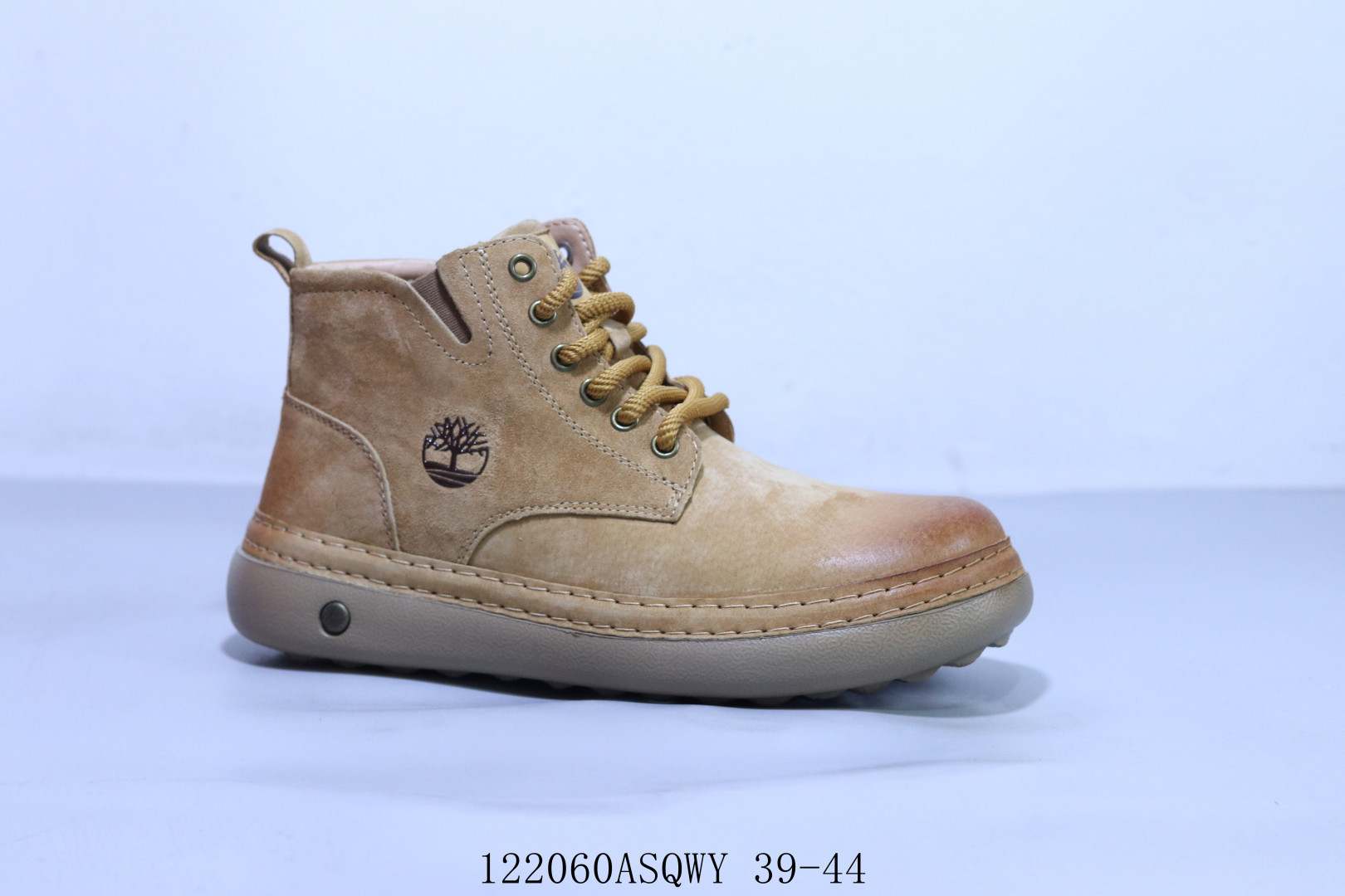 💰210
Timberland添柏岚 专柜同步 天伯伦 高帮休闲鞋 专柜官网同步发售 原盒原包装 122060ASQWY 39-44