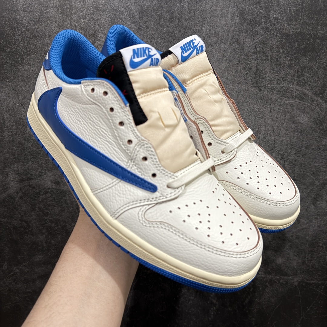 【GX纯原】Travis Scott x Air Jordan AJ1 Low OG SP TS联名倒钩低帮 白蓝 DM7866-104n知名大厂出品 纯原第一梯队版本产品品控稳定性领先行业 各方面均可对飙市面通货版nSZ原厂全套原楦原纸板冲刀磨具开发 原厂皮料加持原厂港宝加持定型后跟R度完美 同源原厂电绣 鬼脸飞翼针数密度立体效果一致 百分百一致原鞋 原厂拉帮工艺 针距密度一致 后跟弧度收口自然不对折 极致一眼正品既视感 进口玻璃冲刀皮料裁剪零毛边 全鞋电脑针车工艺 品控清洁度最高QC检验标准 免检产品 原厂订购鞋盒、鞋标、防尘纸、鞋撑、鞋带 追求极致的原厂味道SIZE：36-48.5 编码：X10400420-莆田鞋批发中心