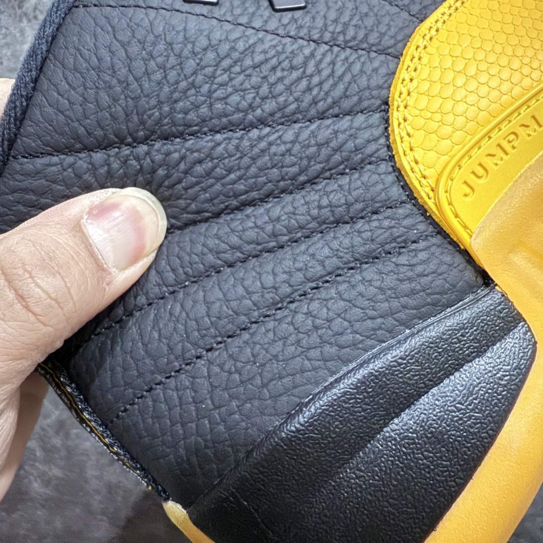 图片[3]-【TK至尊版】Air Jordan AJ12 Retro 潮流 中帮 复古篮球鞋 黑黄 130690-070nn一比一原厂皮 最正确的版型鞋盒 鞋盒标 芯片 更多12代的配色陆续出齐真真的做到市场12代天花板 国外强烈推荐版本外贸混卖专供品质国内专业外贸AJ大厂出品原厂楦头纸板 原厂皮料打造 原厂真碳板 内置气垫  尺码：40 40.5 41 42 42.5 43 44 44.5 45 46 47.5 编码：ZG480520-莆田鞋批发中心