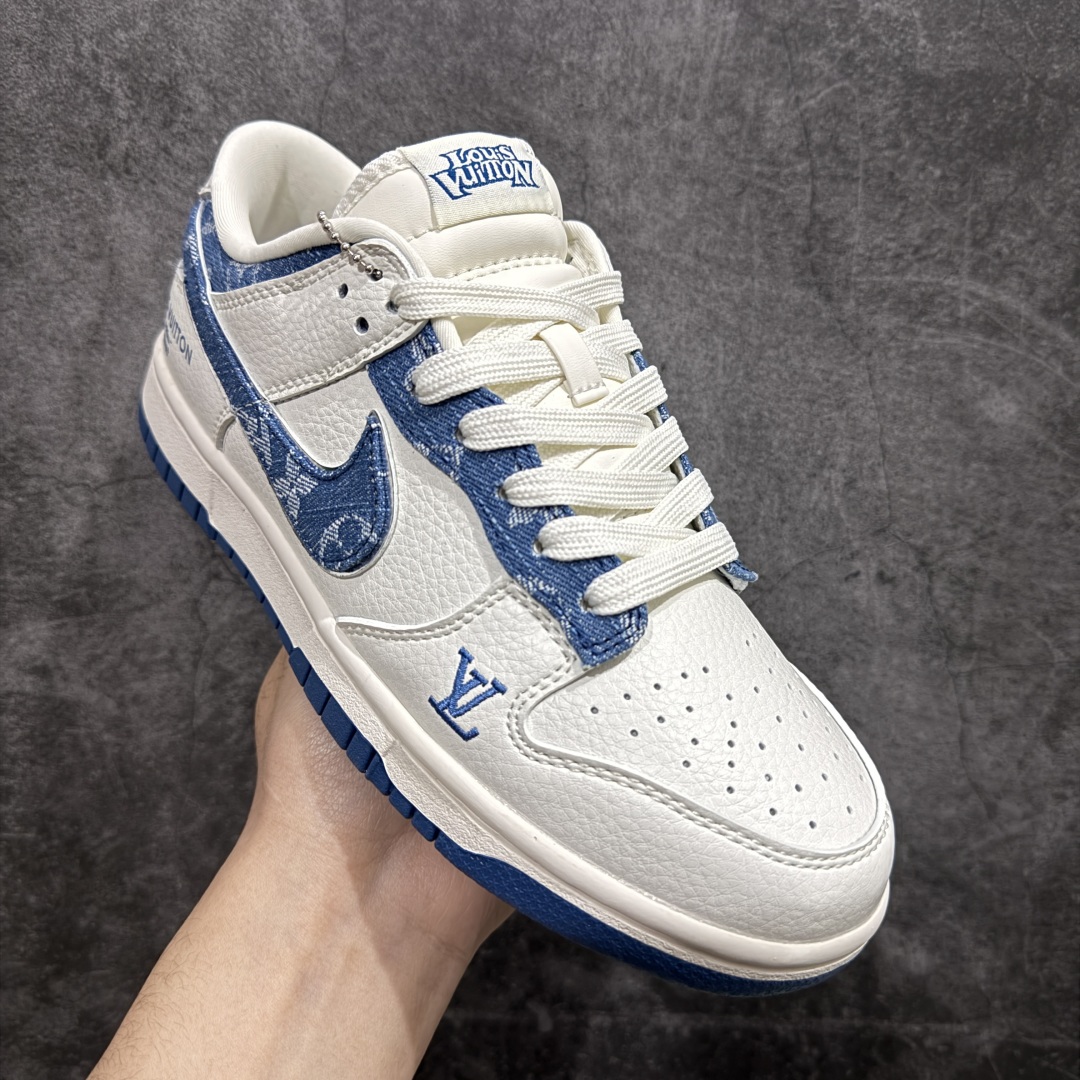 图片[3]-【定制版】Nk SB Dunk Low LV联名-米蓝牛仔勾 周年高端定制 低帮休闲板鞋n#定制鞋盒 大厂纯原品质出货 超高清洁度 皮料切割干净无任何毛边 细节完美 货号：JH8310-955 尺码：36 36.5 37.5 38 38.5 39 40 40.5 41 42 42.5 43 44 44.5 45 编码：HXS240260-莆田鞋批发中心