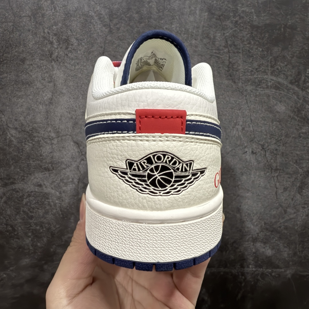 图片[4]-【定制版】Air Jordan 1 Retro Low x GUCCI 奶黄蓝n官方同步新色 原装级产物n拒绝公底 立体鞋型 细节完美 高清洁度购置公司同步原材料 原汁原味 忠于原版 货号：FC1688 198n码数：36 36.5 37.5 38 38.5 39 40 40.5 41 42 42.5 43 44 44.5 45 编码：HXS320340-莆田鞋批发中心