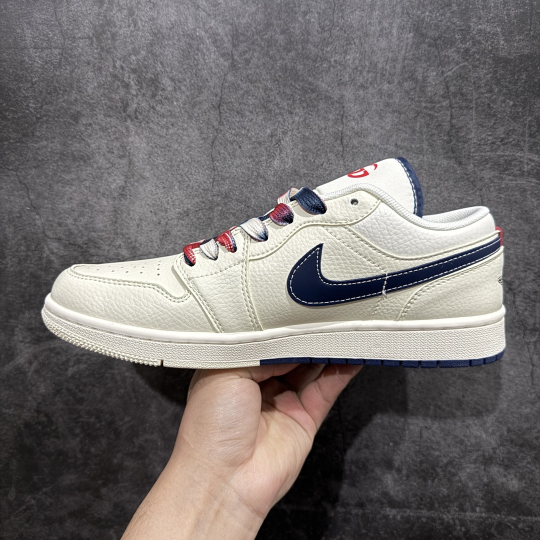 图片[2]-【定制版】Air Jordan 1 Retro Low x GUCCI 奶黄蓝n官方同步新色 原装级产物n拒绝公底 立体鞋型 细节完美 高清洁度购置公司同步原材料 原汁原味 忠于原版 货号：FC1688 198n码数：36 36.5 37.5 38 38.5 39 40 40.5 41 42 42.5 43 44 44.5 45 编码：HXS320340-莆田鞋批发中心