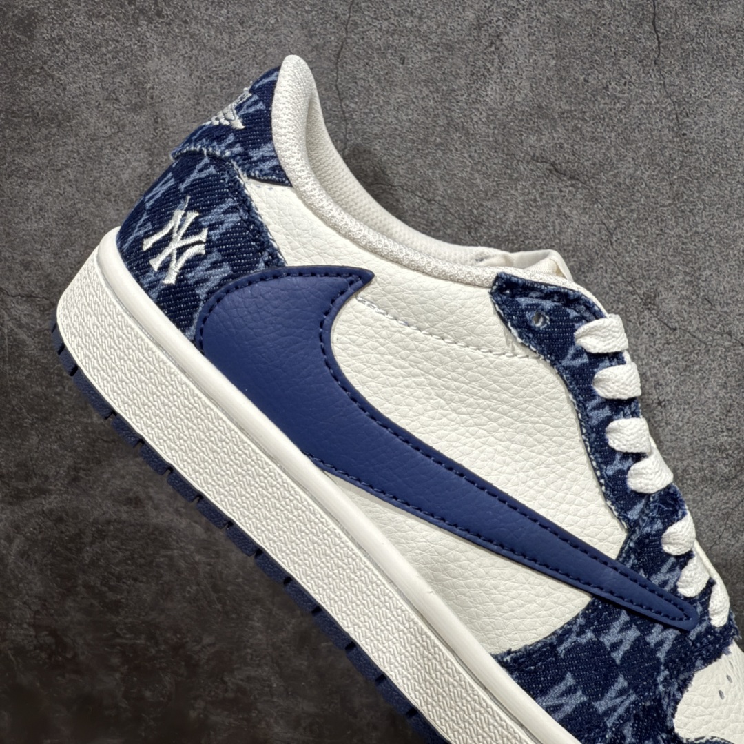 图片[7]-【定制版】Fragment x Travis Scott x MLBnAir Jordan 1 Low 三方联名倒钩性价比原盒出货 全新的三方联名低帮倒钩鞋面延续了黑脚趾设计，整双鞋以全荔枝皮打造，腰身搭配白色「倒勾」，再点缀上Travis Scott 标志性的Logo，后跟处以藤原浩最拿手的蓝色为主色调，完善极具Fragment Design的白蓝黑设计风格，左右脚分别以Travis Scott鬼脸和乔丹飞翼加以修饰，彰显出三方联名的奢华格调。 官方货号：DM7866 051 Size：36 36.5 37.5 38 38.5 39 40 40.5 41 42 42.5 43 44 44.5 45  编码：HXS340360-莆田鞋批发中心