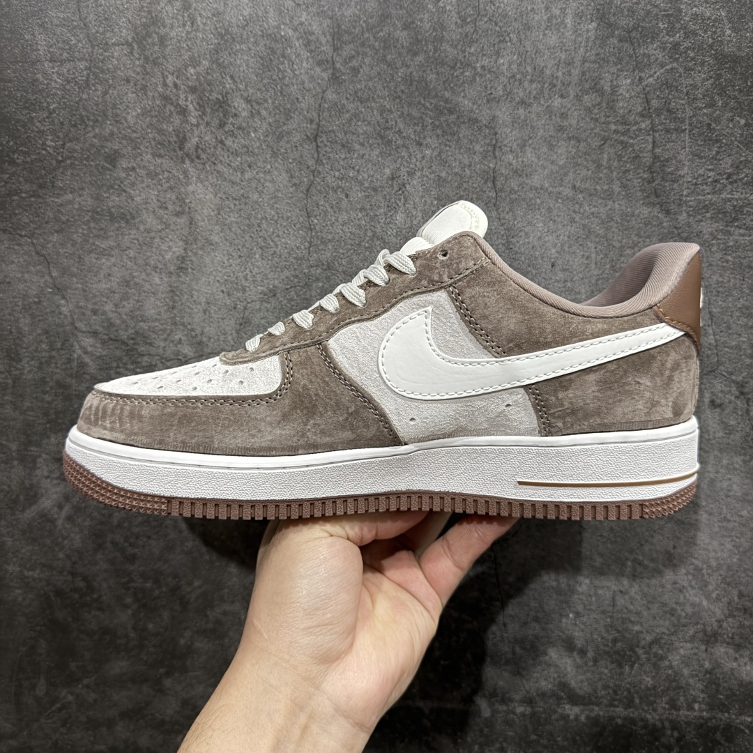 图片[2]-【公司级】海外限量发售！公司级NIke Air Force 1 \’07 Low “Bape联名——棕白勾”空军一号 低帮 运动鞋 休闲鞋 折边针车 工艺难度大 原楦头原纸板 原装鞋盒 定制五金配件 内置全掌气垫 原厂鞋底货号：KK1988-035 Size：36 36.5 37.5 38 38.5 39 40 40.5 41 42 42.5 43 44 44.5 45 编码：HXS310320-莆田鞋批发中心