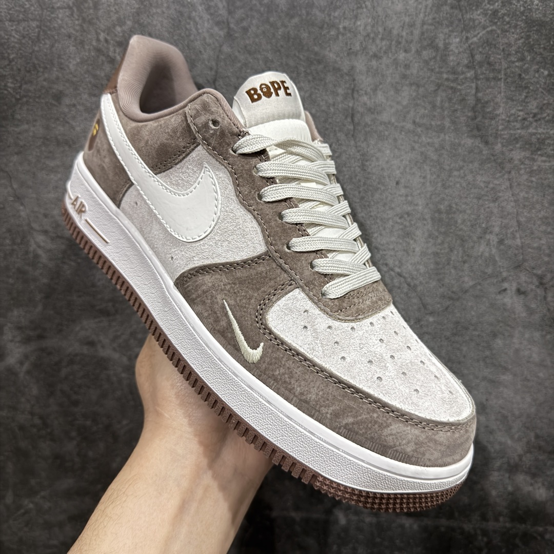 图片[3]-【公司级】海外限量发售！公司级NIke Air Force 1 \’07 Low “Bape联名——棕白勾”空军一号 低帮 运动鞋 休闲鞋 折边针车 工艺难度大 原楦头原纸板 原装鞋盒 定制五金配件 内置全掌气垫 原厂鞋底货号：KK1988-035 Size：36 36.5 37.5 38 38.5 39 40 40.5 41 42 42.5 43 44 44.5 45 编码：HXS310320-莆田鞋批发中心