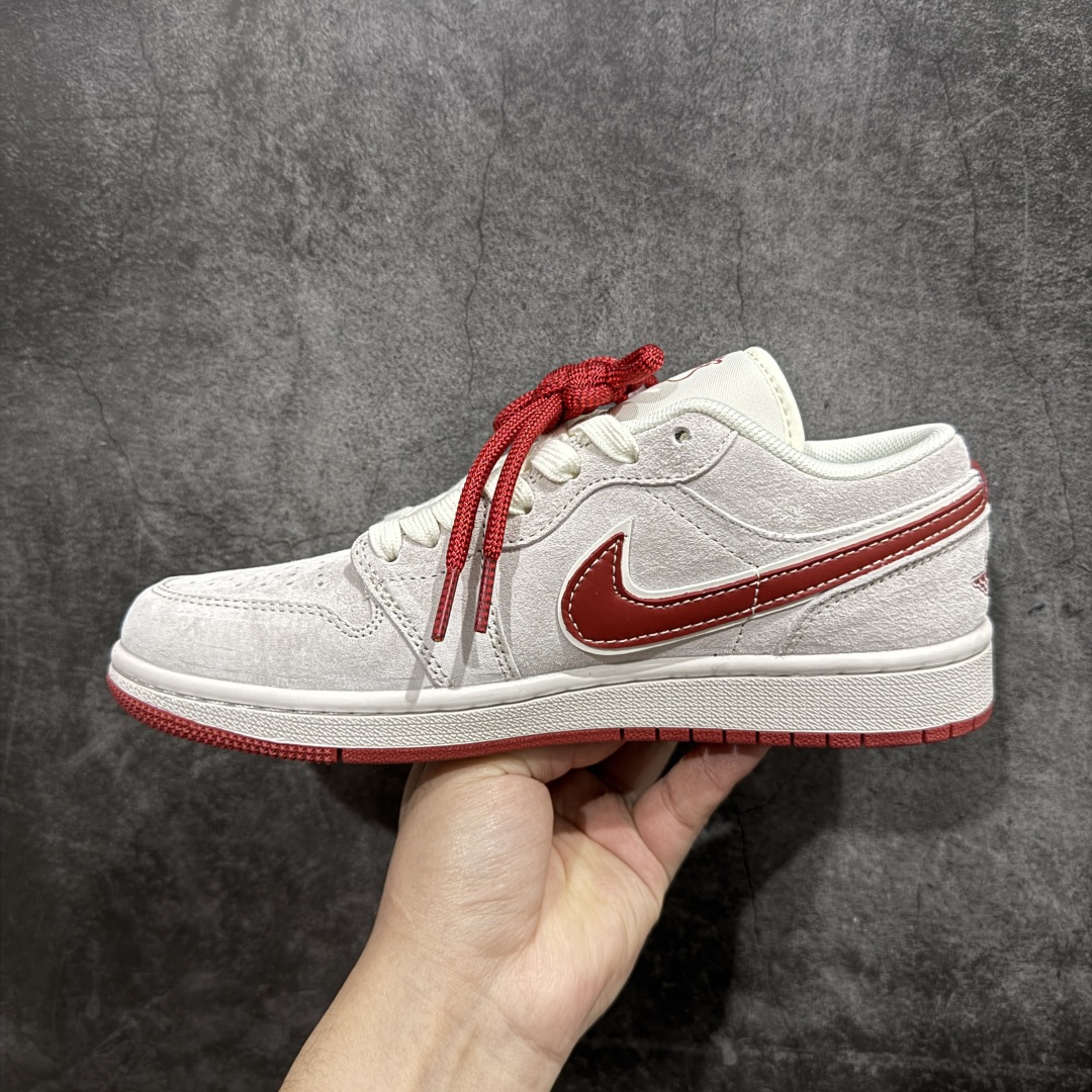 图片[2]-【定制版】Air Jordan 1 Retro Low 蛇年限定 灰红n官方同步新色 原装级产物n拒绝公底 立体鞋型 细节完美 高清洁度购置公司同步原材料 原汁原味 忠于原版 货号：XX3318 513n码数：36 36.5 37.5 38 38.5 39 40 40.5 41 42 42.5 43 44 44.5 45 编码：HXS340360-莆田鞋批发中心