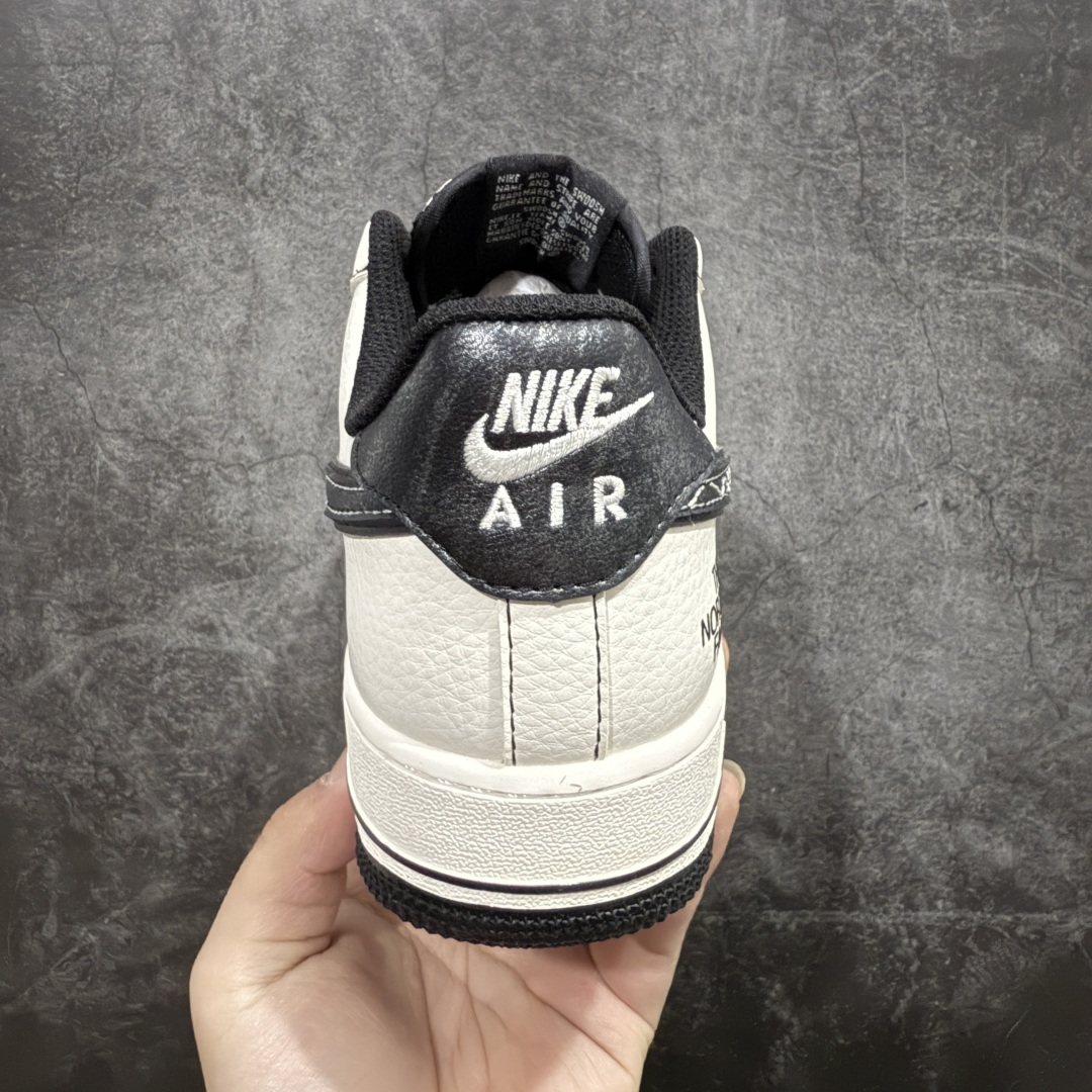 图片[4]-【公司级】Nike Air Force 1 Low 07 x The North Face 米黑小钩n原楦头原纸板 打造纯正低帮空军版型 专注外贸渠道 全掌内置蜂窝气垫原盒配件 原厂中底钢印、拉帮完美官方货号：DM6688 005 Size：36 36.5 37.5 38 38.5 39 40 40.5 41 42 42.5 43 44 44.5 45 编码：HXS310320-莆田鞋批发中心