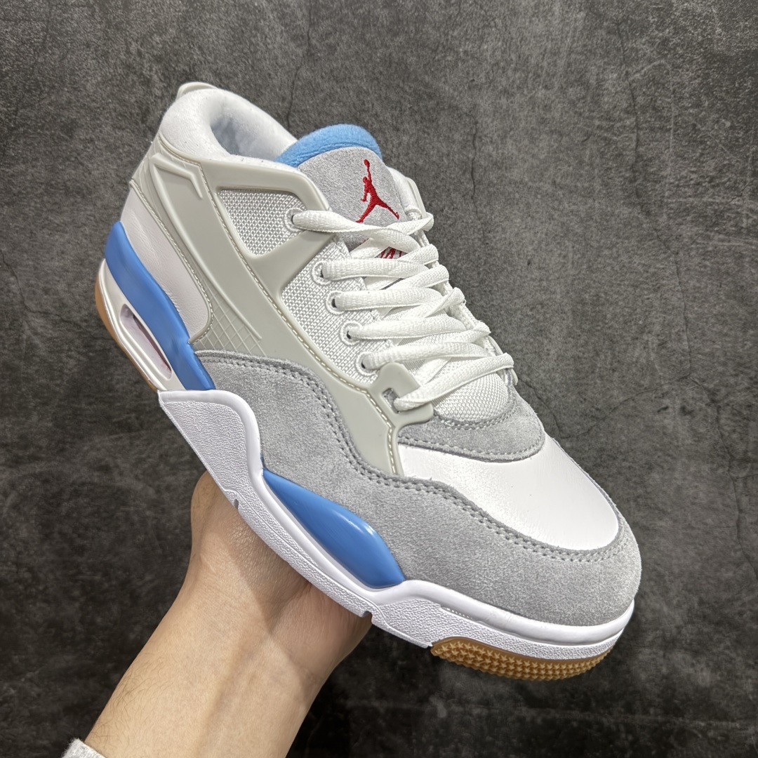 图片[3]-【纯原版】Air Jordan AJ4 RM 重置 重制版低帮复古篮球鞋 FQ7939-104nn采用了低帮的设计 并保留了众多AJ4的经典元素 鞋身以皮革、麂皮材质拼接打造 AJ4经典的TPU材质延伸至后跟 增强鞋款稳定性 而鞋身侧面的网格设计则被取消 尾部的NIKE AIR标志也得到保留 并同时带有飞人logo 中底部分同样搭载了可视AIR气垫 鞋底采用米白色中底和外底呈现 为整个设计收尾SIZE：36 36.5 37.5 38 38.5 39 40 40.5 41 42 42.5 43 44 44.5 45 46 47.5 编码：SL300320-莆田鞋批发中心