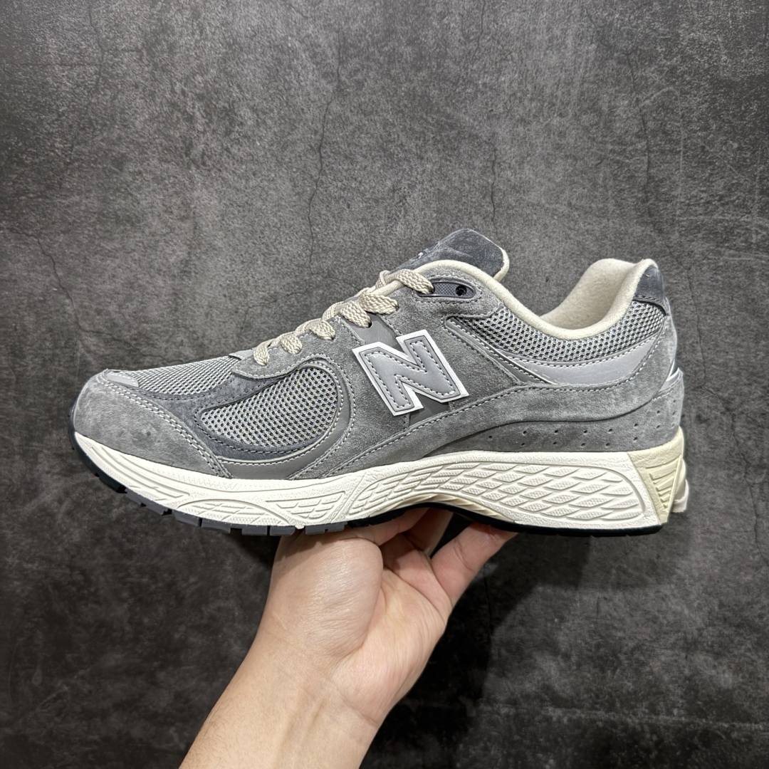 图片[2]-【纯原c版】NB New Balance M2002RNM 新百伦2002灰色nn全新版本出货新配色陆续开发出货 品质很好  价格实惠n 全套原楦原纸板原厂数据开发 原厂网纱 原装进口皮料 正确绒感卡色 正确中底拉帮中底网布细节 一比一手工擦旧效果 冲裁组合 匠心打造 耗时两个月开发完成 工艺极其复杂难度可想而知 新开独立私模大底 全网唯一正确做旧组合大底 高端零售专供产物  尺码：36 37 37.5 38 38.5 39.5 40 40.5 41.5 42 42.5 43 44 44.5 45 45.5 46.5 编码：JP270290-莆田鞋批发中心