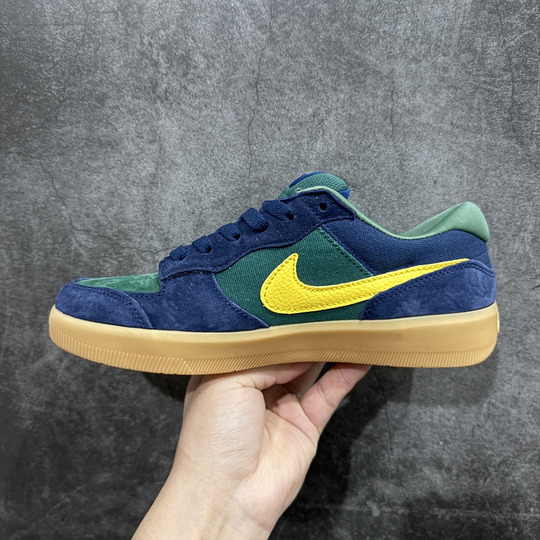 图片[2]-【公司级】Nike SB Force 58 全新配色n原厂楦头批次 独家首发‼️是一款将前沿创新带入街头的单品，它具有硫化杯底，具有出色的耐用性和灵活性。使用帆布和绒面革，在饰面上放置通风口，它自始至终都融入了传统篮球风格，此次配色迎入，小闪电和芝加哥的风格，重新打造鞋款 货号：DV5477-402 尺码：36 36.5 37.5 38 38.5 39 40 40.5 41 42 42.5 43 44 45 编码：YX200220-莆田鞋批发中心