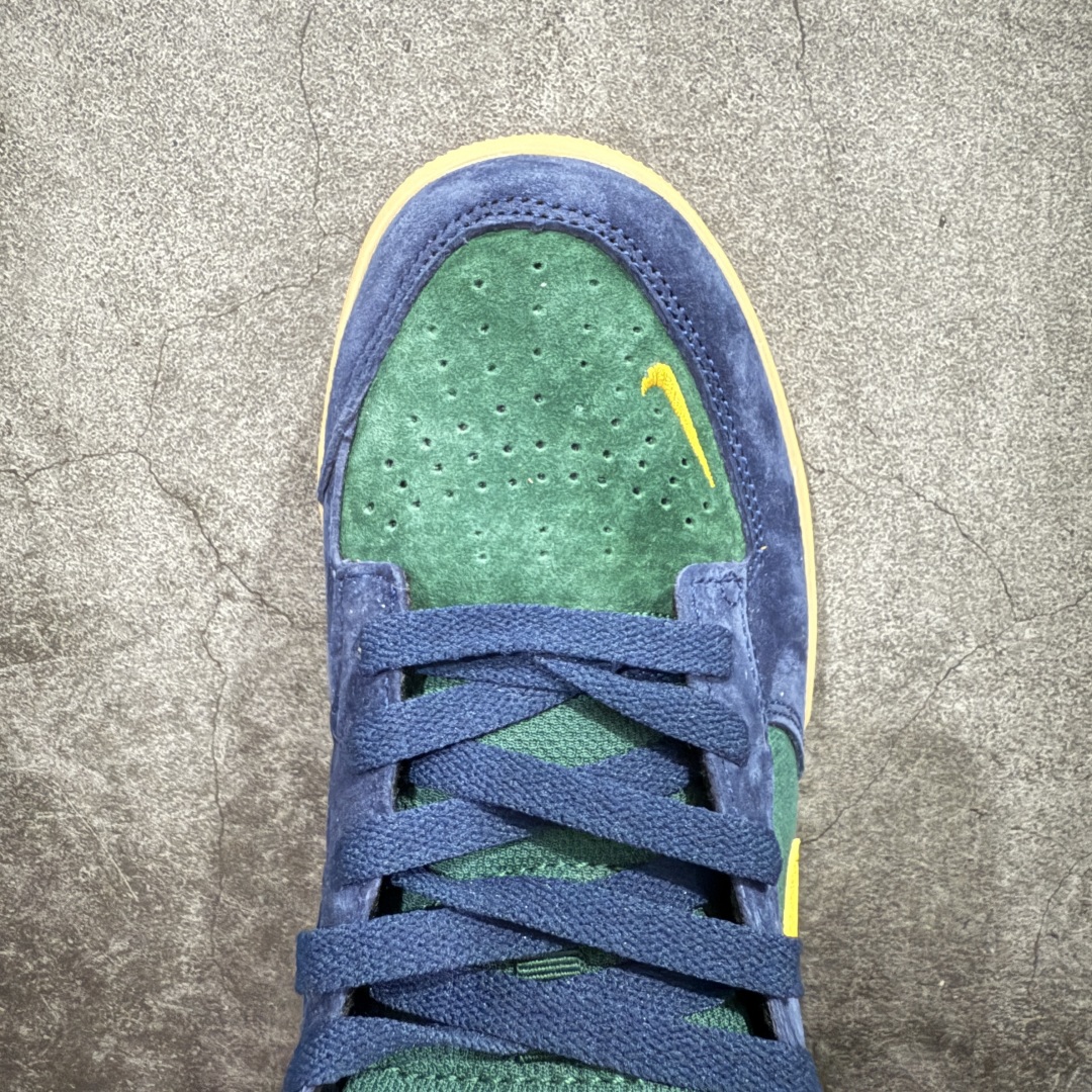 图片[5]-【公司级】Nike SB Force 58 全新配色n原厂楦头批次 独家首发‼️是一款将前沿创新带入街头的单品，它具有硫化杯底，具有出色的耐用性和灵活性。使用帆布和绒面革，在饰面上放置通风口，它自始至终都融入了传统篮球风格，此次配色迎入，小闪电和芝加哥的风格，重新打造鞋款 货号：DV5477-402 尺码：36 36.5 37.5 38 38.5 39 40 40.5 41 42 42.5 43 44 45 编码：YX200220-莆田鞋批发中心