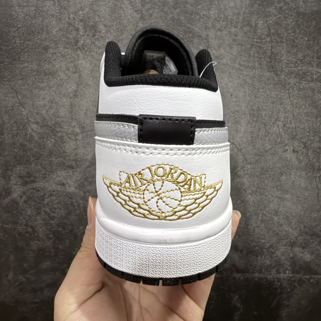 图片[4]-【K版】Air Jordan AJ1 Low 低帮 黑白熊猫 553558-172 全新流水线出品 DT版本唯一平替选择 市场第二梯队最强版 全部原鞋开发 原楦原纸板开发 全鞋电脑针车 原厂内置全掌气垫 原盒内在原标 唯一Zp原版鞋带绑法 免检产品 全新2022版型 全头层皮料 完美零毛边处理 原厂配置全掌气垫 价格定位良心 几十个配色陆续出货 尺码：36 36.5 37.5 38 38.5 39 40 40.5 41 42 42.5 43 44 44.5 45 46 47.5-选品中心