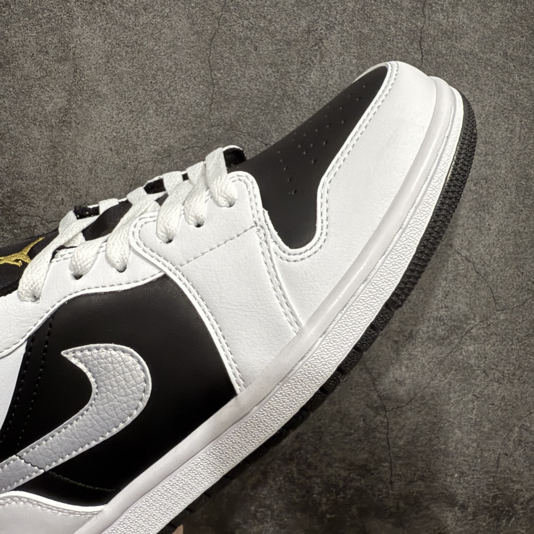 图片[6]-【K版】Air Jordan AJ1 Low 低帮 黑白熊猫 553558-172 全新流水线出品 DT版本唯一平替选择 市场第二梯队最强版 全部原鞋开发 原楦原纸板开发 全鞋电脑针车 原厂内置全掌气垫 原盒内在原标 唯一Zp原版鞋带绑法 免检产品 全新2022版型 全头层皮料 完美零毛边处理 原厂配置全掌气垫 价格定位良心 几十个配色陆续出货 尺码：36 36.5 37.5 38 38.5 39 40 40.5 41 42 42.5 43 44 44.5 45 46 47.5-选品中心
