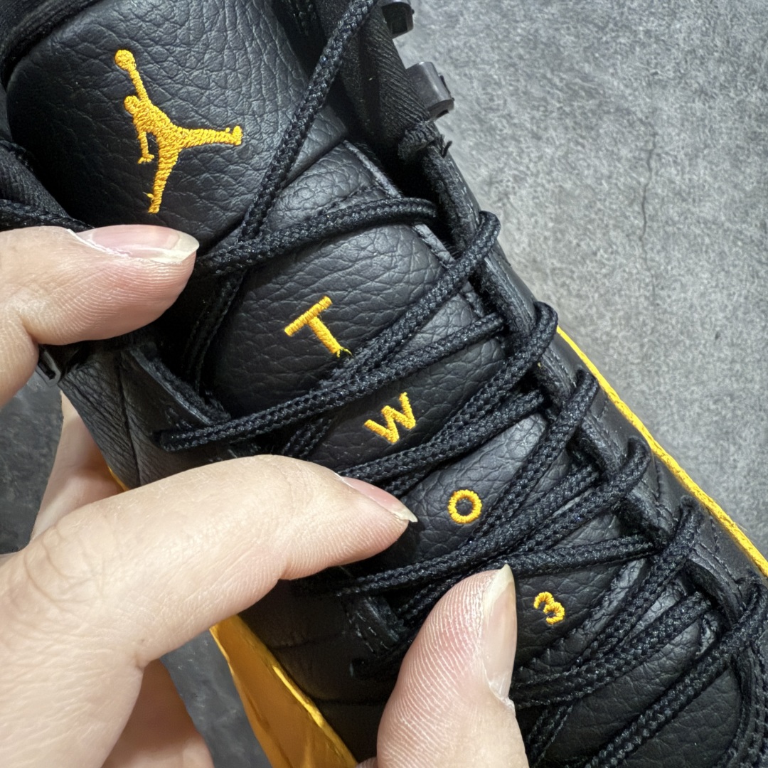 图片[6]-【顶级外贸版】Air Jordan AJ12 Retro 黑黄 130690-070n原楦原纸板开发 原汁原味12代鞋型 进口原厂皮料 原厂碳板 原装材料 原厂定制金属扣 原厂电绣 支持与公司货全方位对比 只服务于5%懂鞋的高端客户 发国外可支持各种retail商店充正寄售SIZE：40 40.5 41 42 42.5 43 44 44.5 45 45.5 46 47.5 48.5 编码：777470500-莆田鞋批发中心