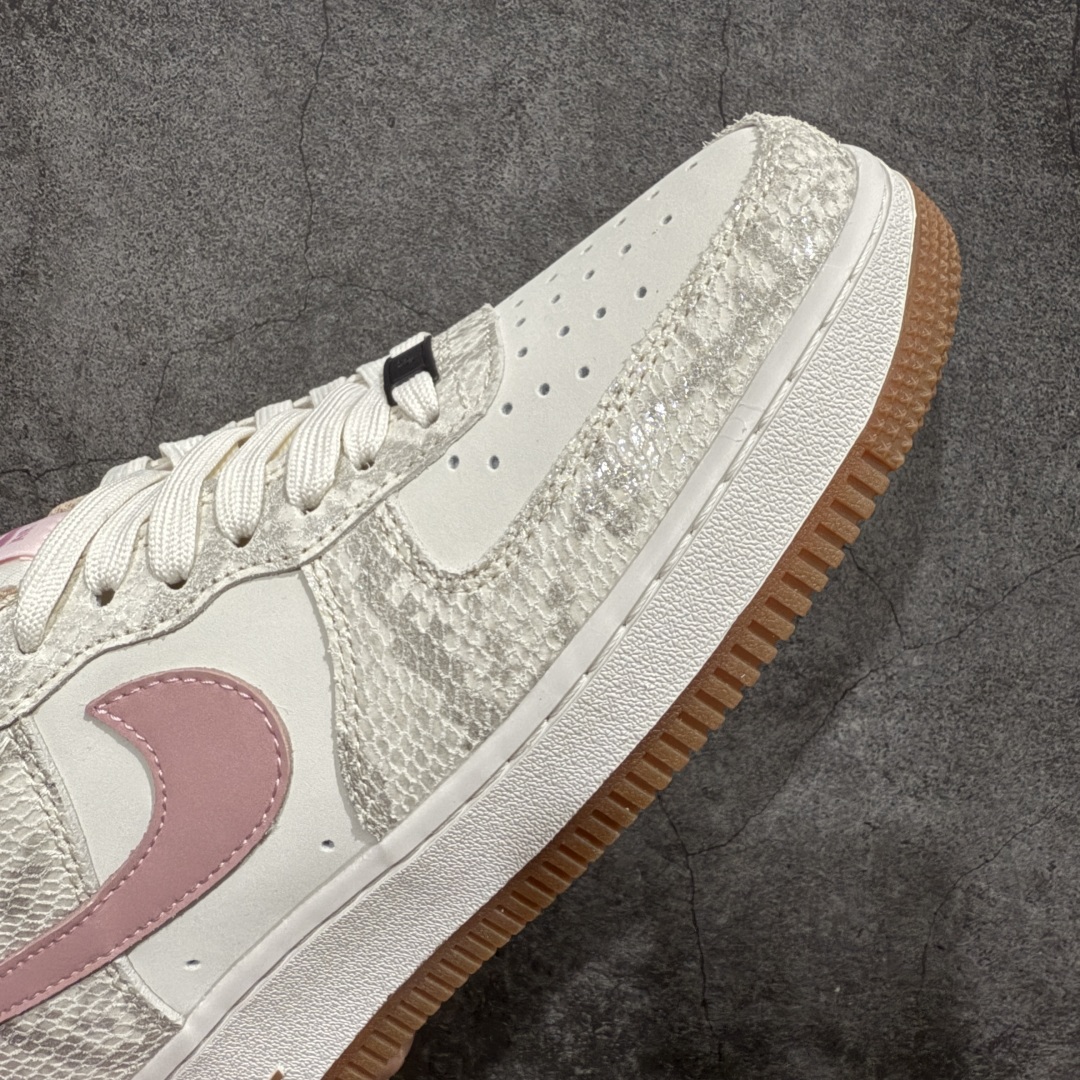 图片[6]-【公司级】Nike Air Force 1 Low 蛇年白棕 空军一号低帮运动休闲板鞋 原楦头原纸板  打造纯正空军版型#专注外贸渠道  全掌内置蜂窝气垫 #原盒配件 原厂中底钢印、拉帮完美  货号：HF2898-100 尺码：36 36.5 37.5 38 38.5 39 40 40.5 41 42 42.5 43 44 44.5 45 编码：LF250260-莆田鞋批发中心