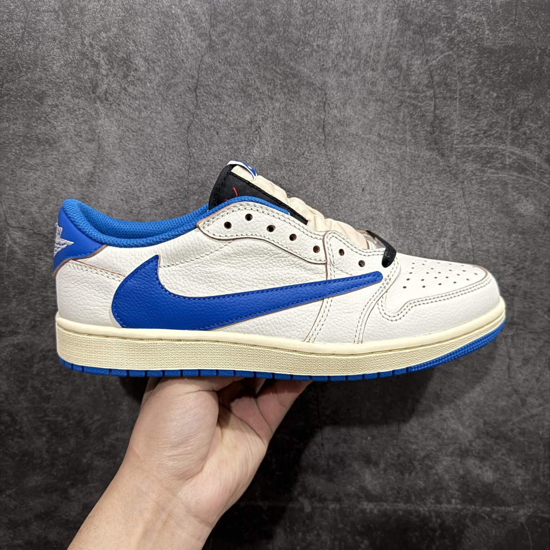 【DG纯原】Travis Scott x Air Jordan AJ1 Low OG SP TS联名倒钩低帮 白蓝闪电2.0 DM7866-104n知名大厂出品 纯原第一梯队版本产品品控稳定性领先行业 各方面均可对飙市面通货版nSZ原厂全套原楦原纸板冲刀磨具开发 原厂皮料加持原厂港宝加持定型后跟R度完美 同源原厂电绣 鬼脸飞翼针数密度立体效果一致 百分百一致原鞋 原厂拉帮工艺 针距密度一致 后跟弧度收口自然不对折 极致一眼正品既视感 进口玻璃冲刀皮料裁剪零毛边 全鞋电脑针车工艺 品控清洁度最高QC检验标准 免检产品 原厂订购鞋盒、鞋标、防尘纸、鞋撑、鞋带 追求极致的原厂味道SIZE：36-48.5 编码：X10390420-莆田鞋批发中心