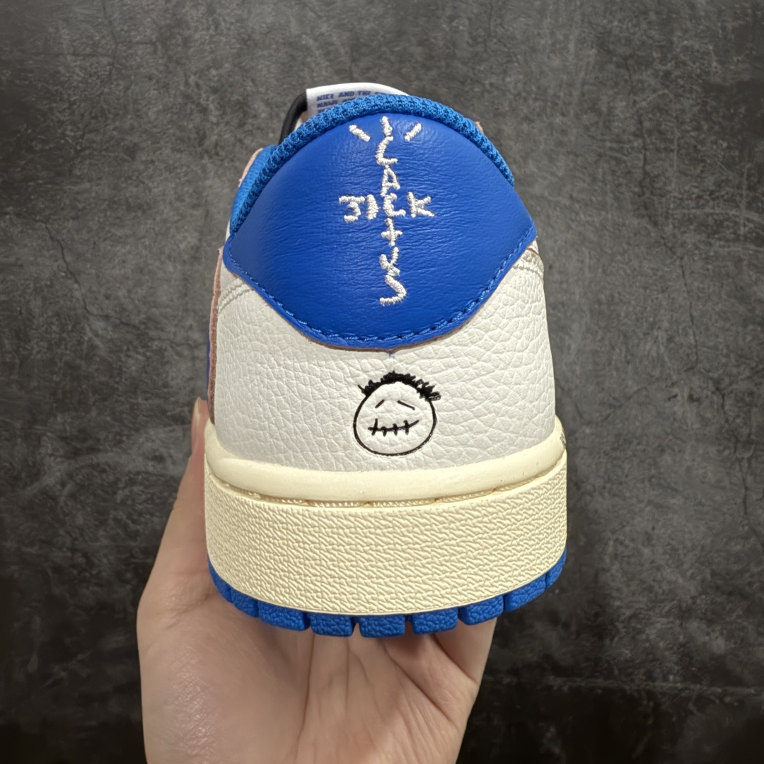 图片[3]-【DG纯原】Travis Scott x Air Jordan AJ1 Low OG SP TS联名倒钩低帮 白蓝闪电2.0 DM7866-104n知名大厂出品 纯原第一梯队版本产品品控稳定性领先行业 各方面均可对飙市面通货版nSZ原厂全套原楦原纸板冲刀磨具开发 原厂皮料加持原厂港宝加持定型后跟R度完美 同源原厂电绣 鬼脸飞翼针数密度立体效果一致 百分百一致原鞋 原厂拉帮工艺 针距密度一致 后跟弧度收口自然不对折 极致一眼正品既视感 进口玻璃冲刀皮料裁剪零毛边 全鞋电脑针车工艺 品控清洁度最高QC检验标准 免检产品 原厂订购鞋盒、鞋标、防尘纸、鞋撑、鞋带 追求极致的原厂味道SIZE：36-48.5 编码：X10390420-莆田鞋批发中心