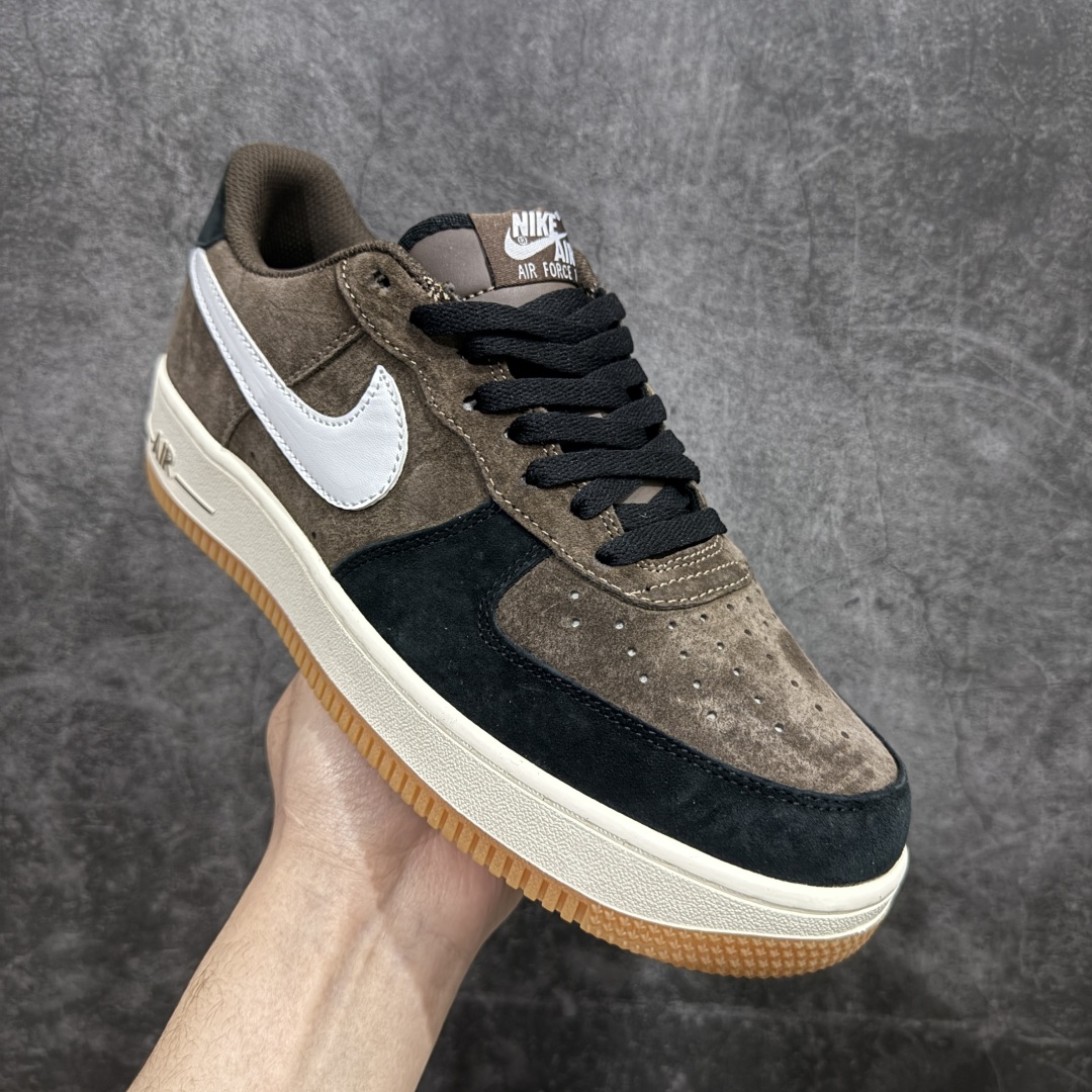 图片[3]-【公司级】Air Force 1 \’07 Low 黑咖麂皮n原楦头原纸板 打造纯正空军版型n#专注外贸渠道 全掌内置蜂窝气垫 #原盒配件 原厂中底钢印、拉帮完美 官方同步上架 货号：AV0383-2230 Size：36 36.5 37.5 38 38.5 39 40 40.5 41 42 42.5 43 44 44.5 45 编码：LF290300-莆田鞋批发中心