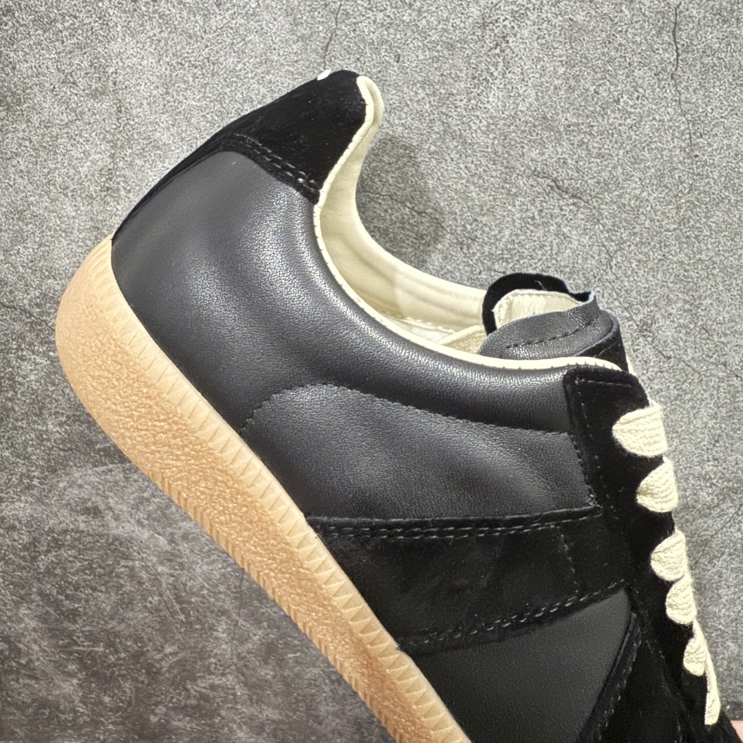 图片[7]-【全新莞产纯原】Maison Margiela MM6梅森马吉拉 Calfskin Replica 复古 德训 时尚板鞋 男女款广货新版本 飞机礼盒装 送礼高端大气n原版全套包装 配送精致白色礼盒网红单品 高端外贸 平台零售专供批次全头层软牛皮鞋面 头层羊皮内里n乳胶鞋垫 中底钢印 原版织唛 尺码：35 36 37 38 39 40 41 42 43 44  45 编码：PS350380-莆田鞋批发中心