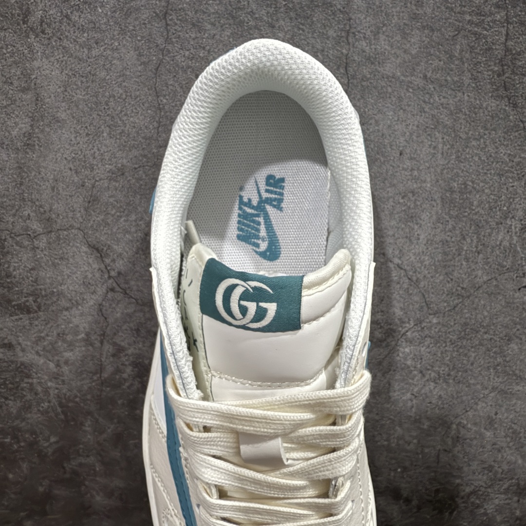 图片[8]-【定制版】Travis Scott x Fragment Design x Air Jordan 1 Low OG SP AJ1 乔1 古驰联名-白青玉 低帮文化休闲板鞋rn#多方联名合作融合了Travis Scott 独特的音乐风格，藤原浩个性的设计风格以及Jordan品牌的经典元素 使其成为一双具有独特身份和价值的鞋子 清新而立体的外观加上联名标识更突出了其独特身份 这种配色方案显示出活力和时尚感 在视觉上引人注目  鞋身的质感和细腻的细节处理使其显得高端而格调十足  这款“倒钩”联名是设计与创意完美结合  融合多方的个性风格是一款备受瞩目的潮流鞋款r 货号： LJ5188-022 尺码：36 36.5 37.5 38 38.5 39 40 40.5 41 42 42.5 43 44 44.5 45  编码：HXS260280-莆田鞋批发中心