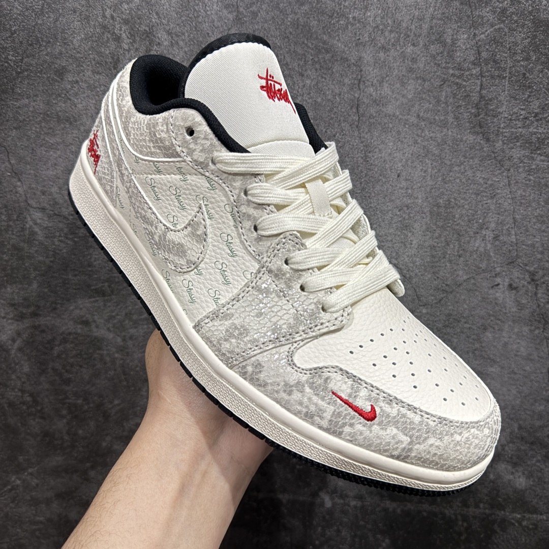 图片[3]-【定制版】Air Jordan 1 Low AJ1 乔1 斯图西-灰蛇纹 高端定制低帮复古篮球鞋rn#定制鞋盒 大厂纯原品质出货 超高清洁度 皮料切割干净无任何毛边 细节完美 r 货号：FC1688-200 尺码：36 36.5 37.5 38 38.5 39 40 40.5 41 42 42.5 43 44 44.5 45  编码：HXS320340-莆田鞋批发中心