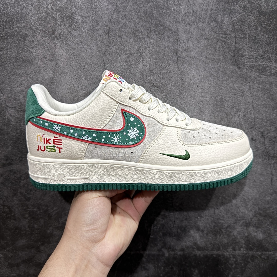 【定制版】海外限量发售NIke Air Force 1 \’07 Low “Just联名——圣诞树”空军一号 低帮 运动鞋 休闲鞋 折边针车 工艺难度大 原楦头原纸板 原装鞋盒 定制五金配件 内置全掌气垫 原厂鞋底货号：DF0188-034 Size：36 36.5 37.5 38 38.5 39 40 40.5 41 42 42.5 43 44 44.5 45 编码：HXS310320-莆田鞋批发中心