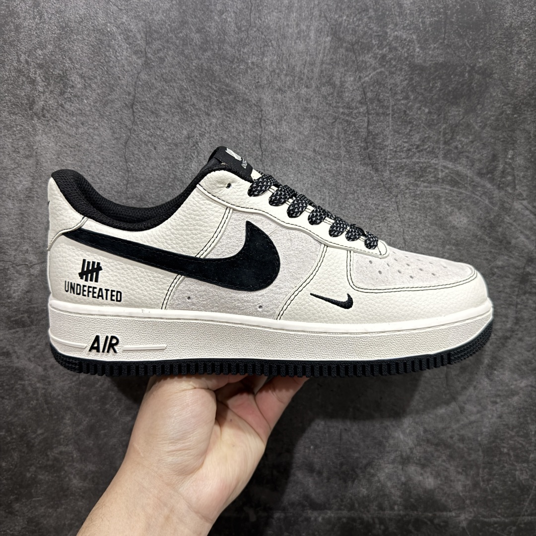 【公司级】Nk Air Force 1\’07 Low UN联名-猪八米黑线 空军一号 低帮休闲板鞋 BB7518-017rn原楦头原纸板 原装鞋盒 定制五金配件 内置全掌气垫 原厂鞋底 r 尺码：36 36.5 37.5 38 38.5 39 40 40.5 41 42 42.5 43 44 44.5 45  编码：HXS310320-莆田鞋批发中心