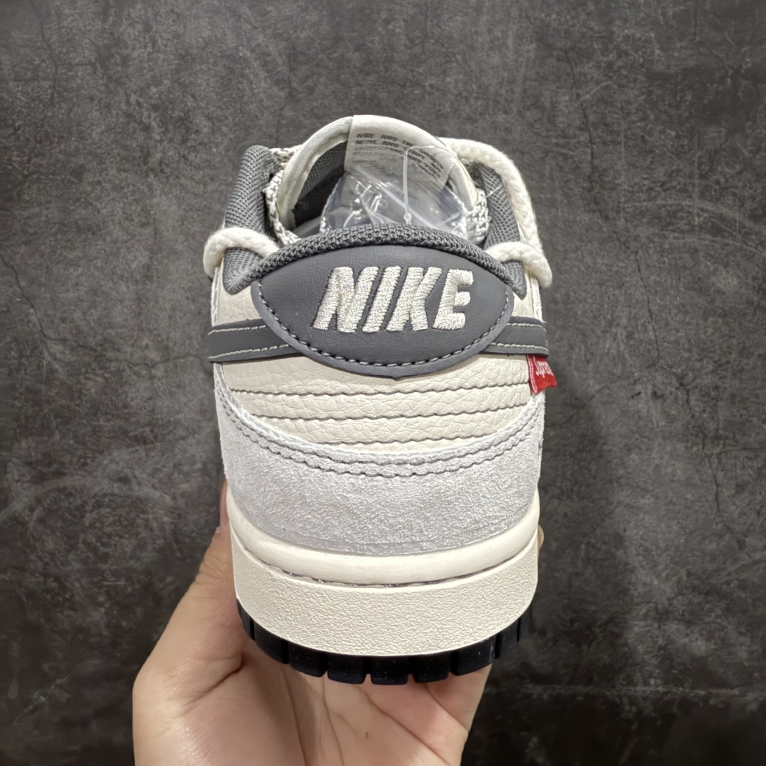 图片[4]-【定制版】Nk SB Dunk Low 北面 x Sup联名 米灰灰勾 周年高端定制 低帮休闲板鞋 YX5066-230rn#定制鞋盒 大厂纯原品质出货 超高清洁度 皮料切割干净无任何毛边 细节完美 r 尺码：36 36.5 37.5 38 38.5 39 40 40.5 41 42 42.5 43 44 44.5 45  编码：HXS340360-莆田鞋批发中心