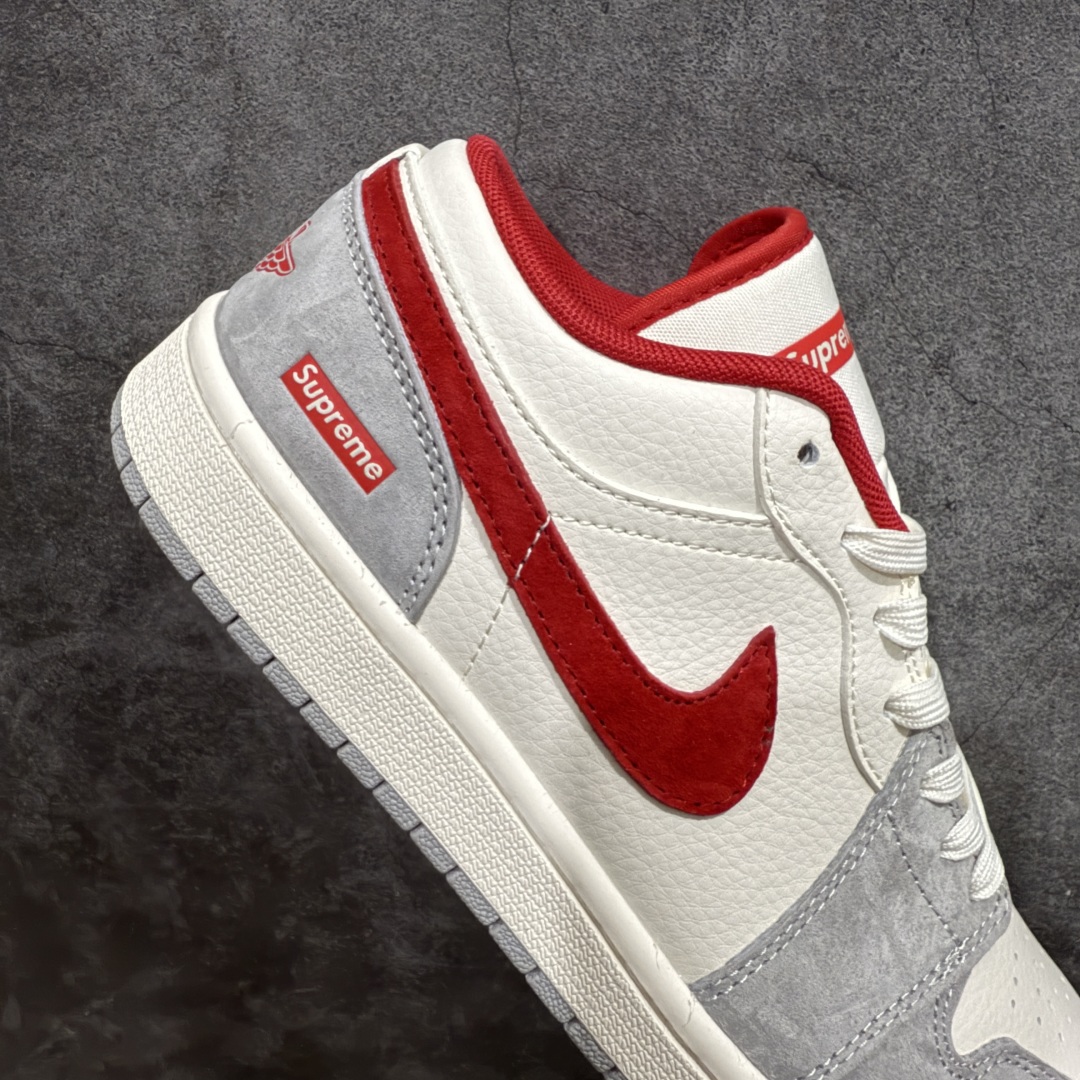 图片[7]-【定制版】Air Jordan 1 Low AJ1 乔1 Supreme联名-白灰红勾 高端定制 低帮复古篮球鞋 #定制鞋盒 大厂纯原品质出货 超高清洁度 皮料切割干净无任何毛边 细节完美 货号：SJ9950-024  尺码：36 36.5 37.5 38 38.5 39 40 40.5 41 42 42.5 43 44 44.5 45 编码：HXS320340-莆田鞋批发中心