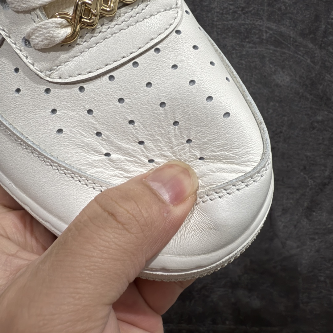 图片[5]-【MOK纯原】2025“蛇年”特别版，迎接农历新年！耐克Nike Air Force 1’07 Low\”Year of the Snake\”空军一号低帮经典百搭休闲运动板鞋“皮革白绿酒红蛇年”HV5979-130nn原版开发 全鞋使用原厂软质头层牛皮n针车细节配件全部同步原版 区别市面通货n卡色为米浅米白非市面错版纯白n男女鞋半码制 升级原楦原纸版数据开发版型n内置全掌Air Sole气垫 中底走线 鞋垫刷胶同步原版n市场唯一高端充正版本  尺码：36 36.5 37.5 38 38.5 39 40 40.5 41 42 42.5 43 44 44.5 45 编码：T310330-莆田鞋批发中心