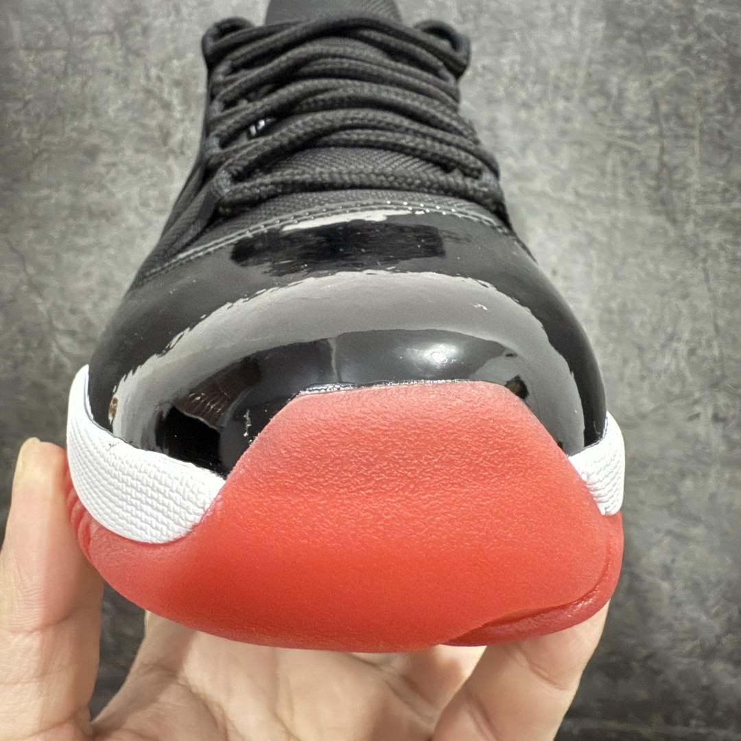 图片[4]-【纯原XP版本】乔丹11代 Air Jordan 11 Low Bred AJ11黑红2025 低帮nn首家纯原大厂出品 正确纯原鞋标n官方即将发售 原楦原材料打造n正确黑碳板 原厂牛津布➕原厂漆皮 货号 FV5104-006nSize 36-47.5 编码：XP440480-莆田鞋批发中心