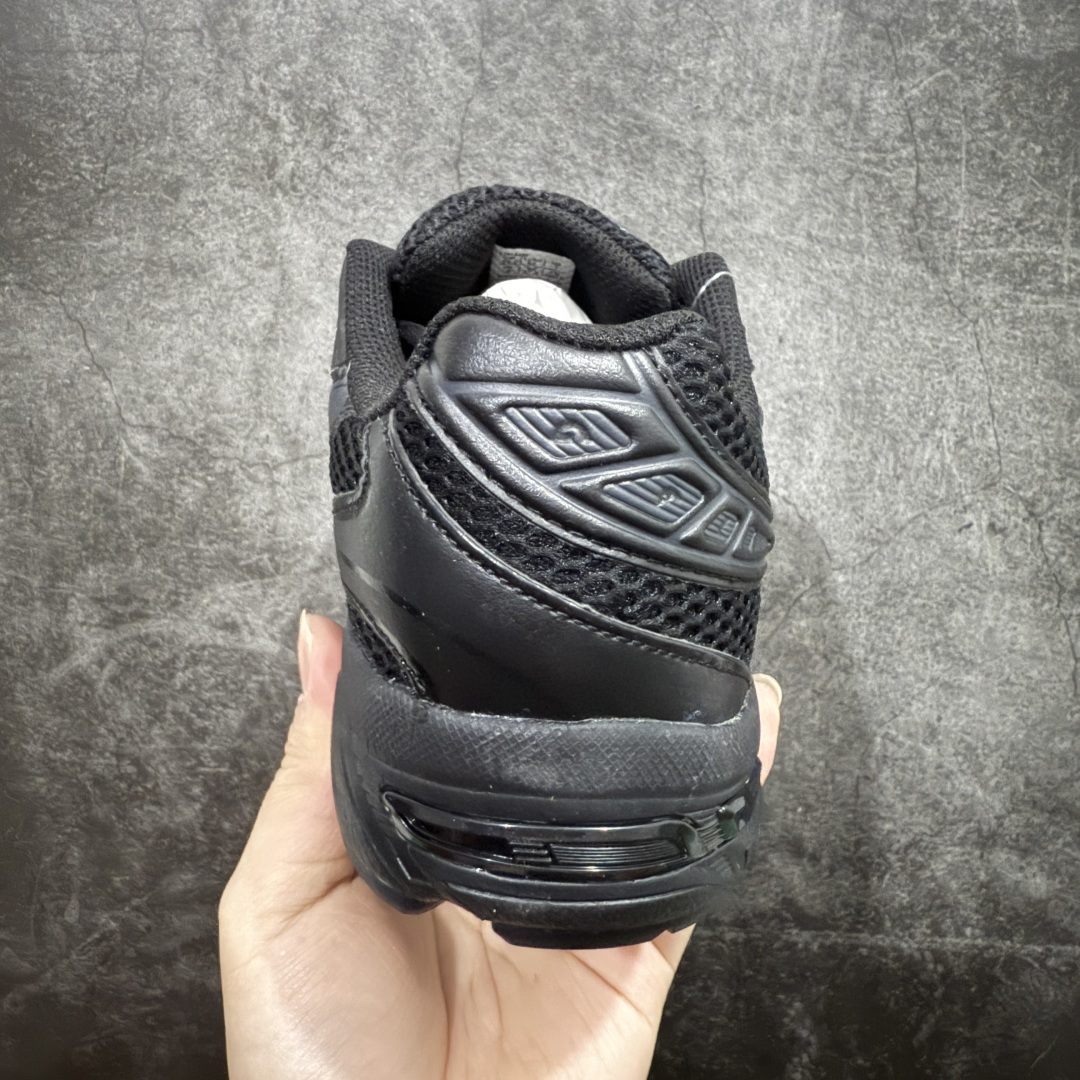 图片[4]-【纯原福利】Asics Gel-1130 亚瑟士系列低帮复古休闲运动慢跑鞋n亚瑟士1130  系列 6色 纯原  工厂年底资金压力 回血过年 特价清一波‼️整双鞋在鞋面部分选用网眼布与皮革相互连接，在鞋面银色金属质感的线条中，ASICS 品牌标志性的虎爪 Logo 出现在鞋身侧面，既展现出复古美感，又加深了整双鞋的层次感。搭载着 Ortholite 鞋垫，之后再辅以 GEL 缓震胶中底和耐磨大底，在提升上脚舒适性的同时，在缓震脚感以及耐磨抓地力方面也能满足日常运动需求。 尺码：36 37 37.5 38 39.5 40 40.5 41.5 42 42.5 43.5 44 45 编码：WE180190-莆田鞋批发中心