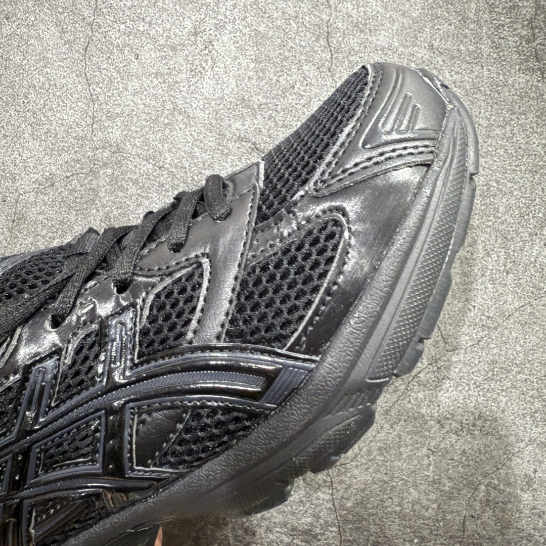 图片[6]-【纯原福利】Asics Gel-1130 亚瑟士系列低帮复古休闲运动慢跑鞋n亚瑟士1130  系列 6色 纯原  工厂年底资金压力 回血过年 特价清一波‼️整双鞋在鞋面部分选用网眼布与皮革相互连接，在鞋面银色金属质感的线条中，ASICS 品牌标志性的虎爪 Logo 出现在鞋身侧面，既展现出复古美感，又加深了整双鞋的层次感。搭载着 Ortholite 鞋垫，之后再辅以 GEL 缓震胶中底和耐磨大底，在提升上脚舒适性的同时，在缓震脚感以及耐磨抓地力方面也能满足日常运动需求。 尺码：36 37 37.5 38 39.5 40 40.5 41.5 42 42.5 43.5 44 45 编码：WE180190-莆田鞋批发中心