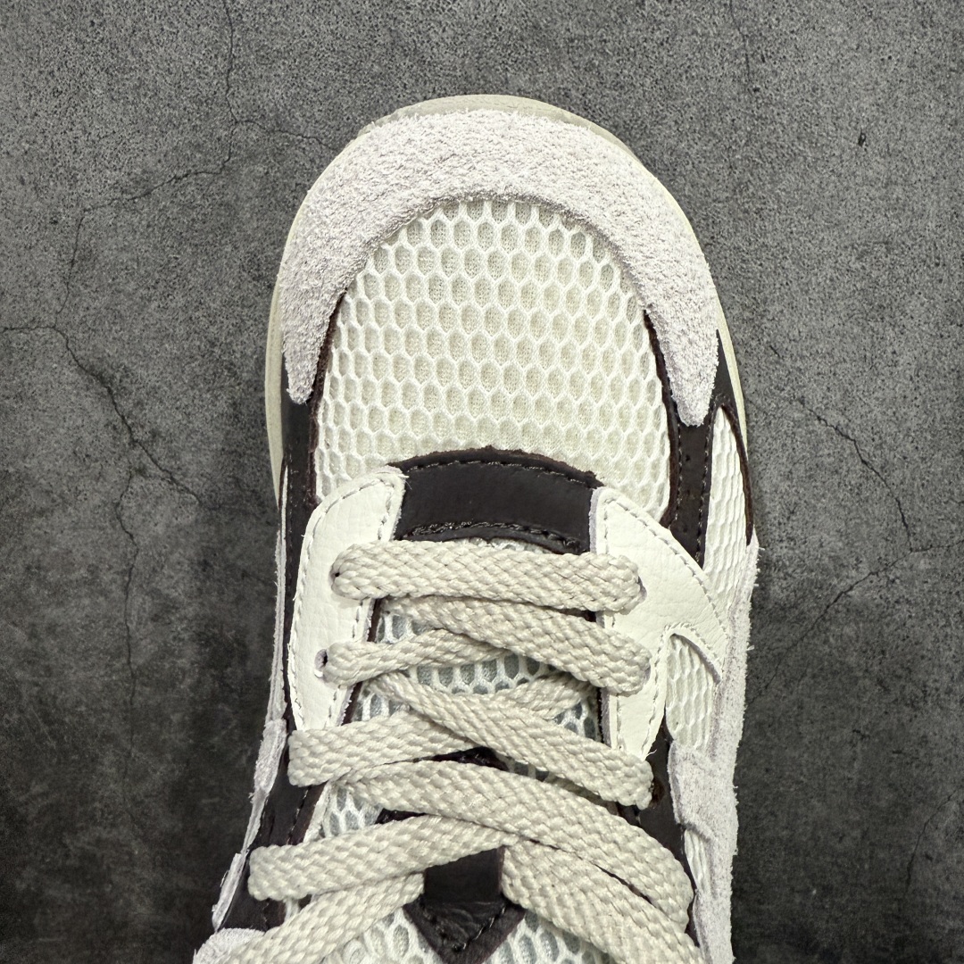 图片[5]-【纯原福利】Asics Gel-1130 亚瑟士系列低帮复古休闲运动慢跑鞋n亚瑟士1130  系列 6色 纯原  工厂年底资金压力 回血过年 特价清一波‼️整双鞋在鞋面部分选用网眼布与皮革相互连接，在鞋面银色金属质感的线条中，ASICS 品牌标志性的虎爪 Logo 出现在鞋身侧面，既展现出复古美感，又加深了整双鞋的层次感。搭载着 Ortholite 鞋垫，之后再辅以 GEL 缓震胶中底和耐磨大底，在提升上脚舒适性的同时，在缓震脚感以及耐磨抓地力方面也能满足日常运动需求。 尺码：36 37 37.5 38 39.5 40 40.5 41.5 42 42.5 43.5 44 45 编码：WE180190-莆田鞋批发中心