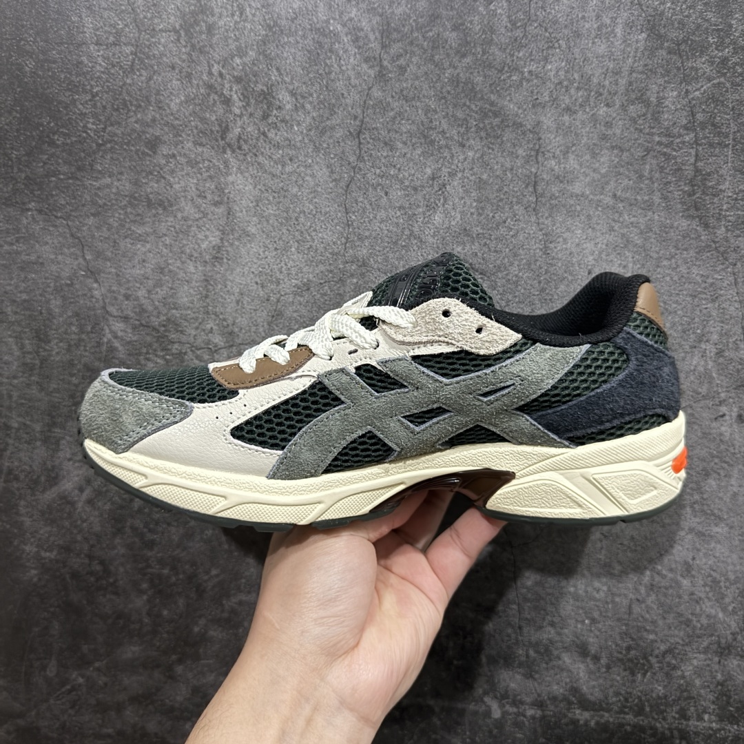 图片[2]-【纯原福利】Asics Gel-1130 亚瑟士系列低帮复古休闲运动慢跑鞋n亚瑟士1130  系列 6色 纯原  工厂年底资金压力 回血过年 特价清一波‼️整双鞋在鞋面部分选用网眼布与皮革相互连接，在鞋面银色金属质感的线条中，ASICS 品牌标志性的虎爪 Logo 出现在鞋身侧面，既展现出复古美感，又加深了整双鞋的层次感。搭载着 Ortholite 鞋垫，之后再辅以 GEL 缓震胶中底和耐磨大底，在提升上脚舒适性的同时，在缓震脚感以及耐磨抓地力方面也能满足日常运动需求。 尺码：36 37 37.5 38 39.5 40 40.5 41.5 42 42.5 43.5 44 45 编码：WE180190-莆田鞋批发中心