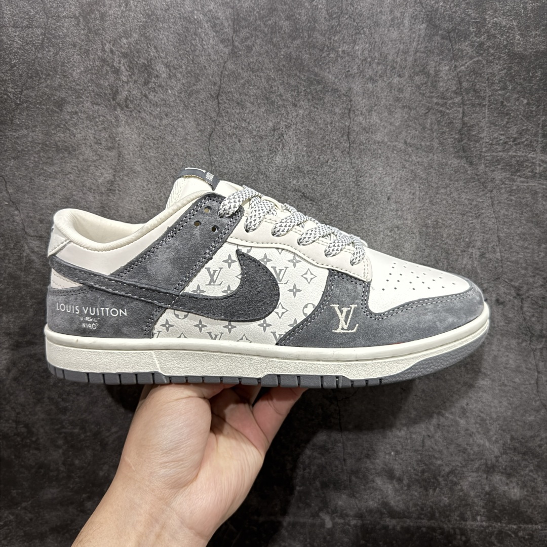 【定制款】Nk SB Dunk Low Dunk系列复古低帮休闲百搭板鞋 CH8311-274 定制鞋盒 大厂流水作业生产 超高清洁度 皮料切割干净无任何毛边 细节完美 r 尺码：36 36.5 37.5 38 38.5 39 40 40.5 41 42 42.5 43 44 44.5 45  编码：YB280300-莆田鞋批发中心