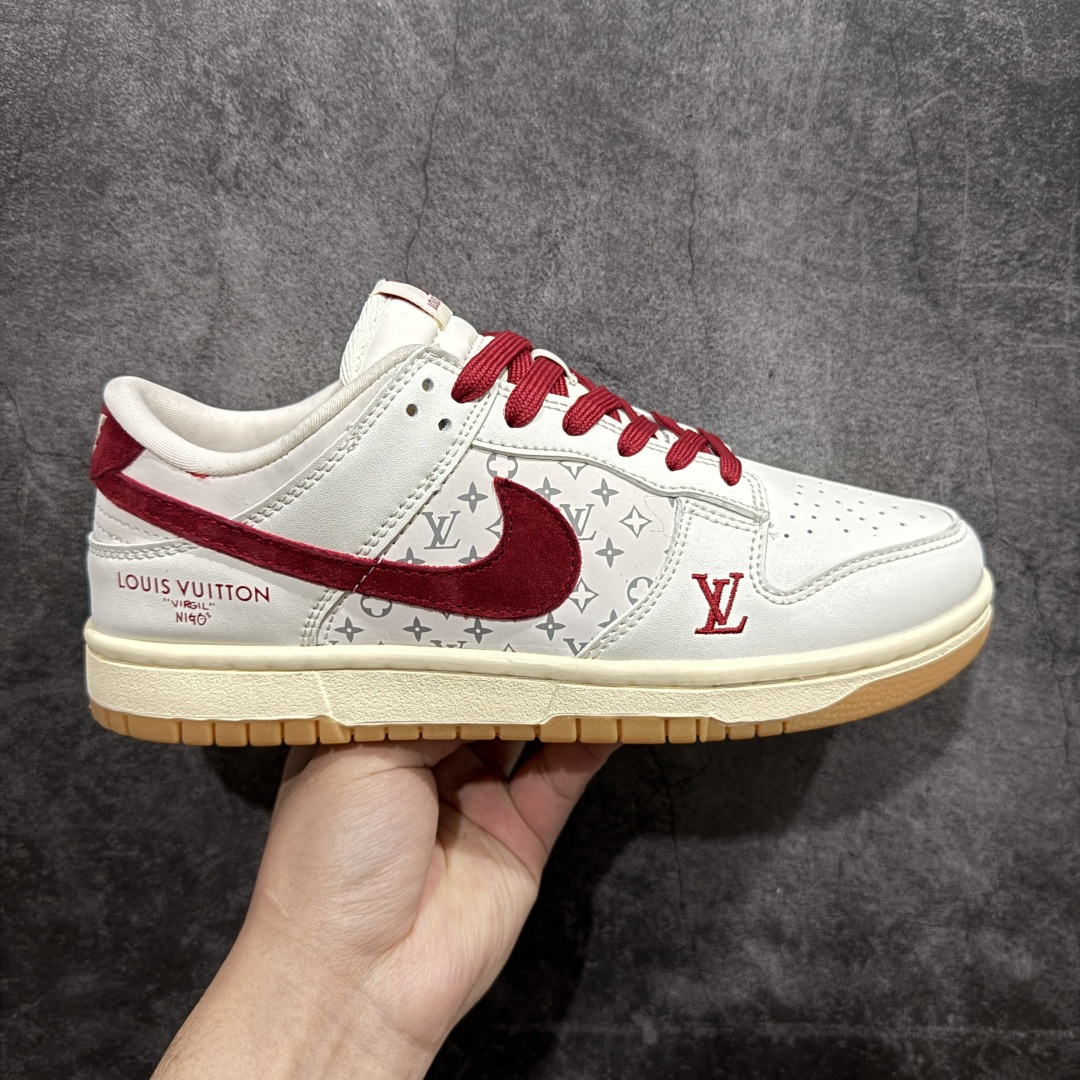 【定制款】Nk SB Dunk Low Dunk系列复古低帮休闲百搭板鞋 CH8311-276 定制鞋盒 大厂流水作业生产 超高清洁度 皮料切割干净无任何毛边 细节完美 r 尺码：36 36.5 37.5 38 38.5 39 40 40.5 41 42 42.5 43 44 44.5 45  编码：YB280300-莆田鞋批发中心