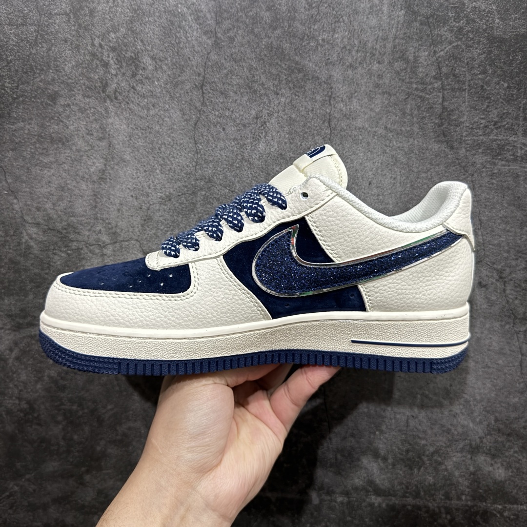 图片[2]-【公司级】海外限量发售NIke Air Force 1 \’07 Low “北面联名”空军一号 低帮 运动鞋 休闲鞋 折边针车 工艺难度大 原楦头原纸板 原装鞋盒 定制五金配件 内置全掌气垫 原厂鞋底货号：QY6818-525 Size：36 36.5 37.5 38 38.5 39 40 40.5 41 42 42.5 43 44 44.5 45 编码：CC280300-莆田鞋批发中心