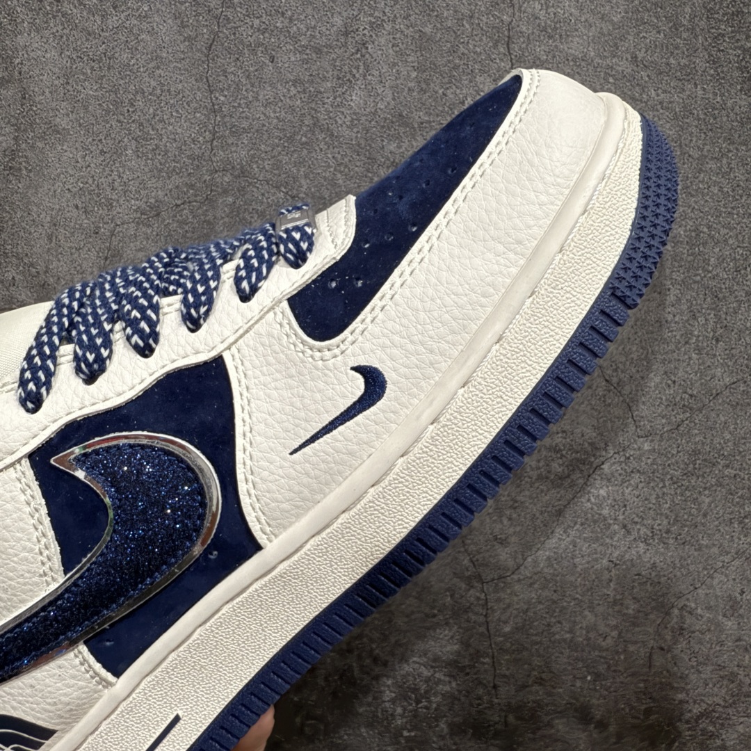 图片[6]-【公司级】海外限量发售NIke Air Force 1 \’07 Low “北面联名”空军一号 低帮 运动鞋 休闲鞋 折边针车 工艺难度大 原楦头原纸板 原装鞋盒 定制五金配件 内置全掌气垫 原厂鞋底货号：QY6818-525 Size：36 36.5 37.5 38 38.5 39 40 40.5 41 42 42.5 43 44 44.5 45 编码：CC280300-莆田鞋批发中心