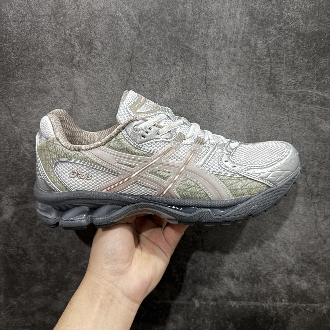 【纯原版】Asics GEL-Kahana NIMBUS 10.1n耐磨透气低帮休闲鞋 户外机能元素nY2K赛道持续对未来世界的无限想象和探索n经典鞋面设计赋予其更加流畅的外观和出色的包裹性n大胆的色彩搭配流线型设计带来全新旗舰鞋款n这是对经典的重塑更是对未来的探索与致敬n演绎现代潮流机能属性n结合潮流线条轮廓凸显浓郁的探索野性n耐磨防滑大底 提供良好的抓地力 尺码: 36 37 37.5 38 39 39.5 40 40.5 41.5 42 42.5 43.5 44 45 编码：AM260280-莆田鞋批发中心