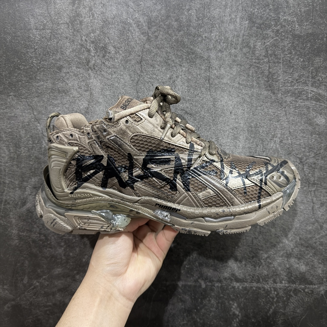 【XA版本】Balenciaga Runer 巴黎世家7代 破坏风 手工做旧款复古老爹鞋n全新版本出货 核心配合工厂优势供应市场最优品质 鞋型细节做旧等都好于市场版本n不但比市场货好 而且比市场货便宜💪🏻n原厂点胶工艺同步原鞋 区别市面所有版本n非市面所有固定TPU，原厂订制胶棒 一切细节高端还原  ，欢迎挑刺💪🏻 尺码：35-46 编码：DF490520-莆田鞋批发中心