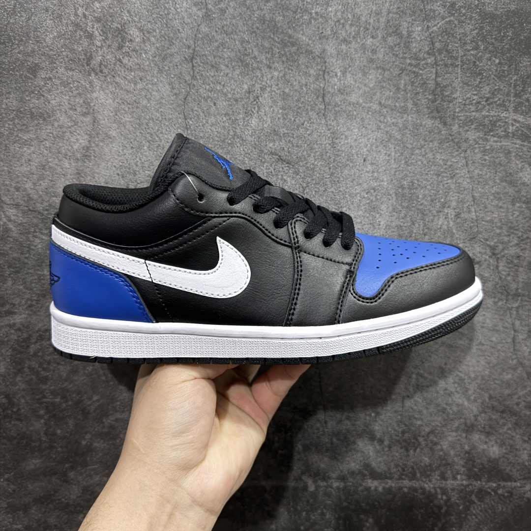 【K版】Air Jordan AJ1 Low 低帮 黑蓝白 553558-042 全新流水线出品 DT版本唯一平替选择 市场第二梯队最强版 全部原鞋开发 原楦原纸板开发 全鞋电脑针车 原厂内置全掌气垫 原盒内在原标 唯一Zp原版鞋带绑法 免检产品 全新2022版型 全头层皮料 完美零毛边处理 原厂配置全掌气垫 价格定位良心 几十个配色陆续出货 SIZE：36 36.5 37.5 38 38.5 39 40 40.5 41 42 42.5 43 44 44.5 45 46 47.5 编码：LDS230250-莆田鞋批发中心