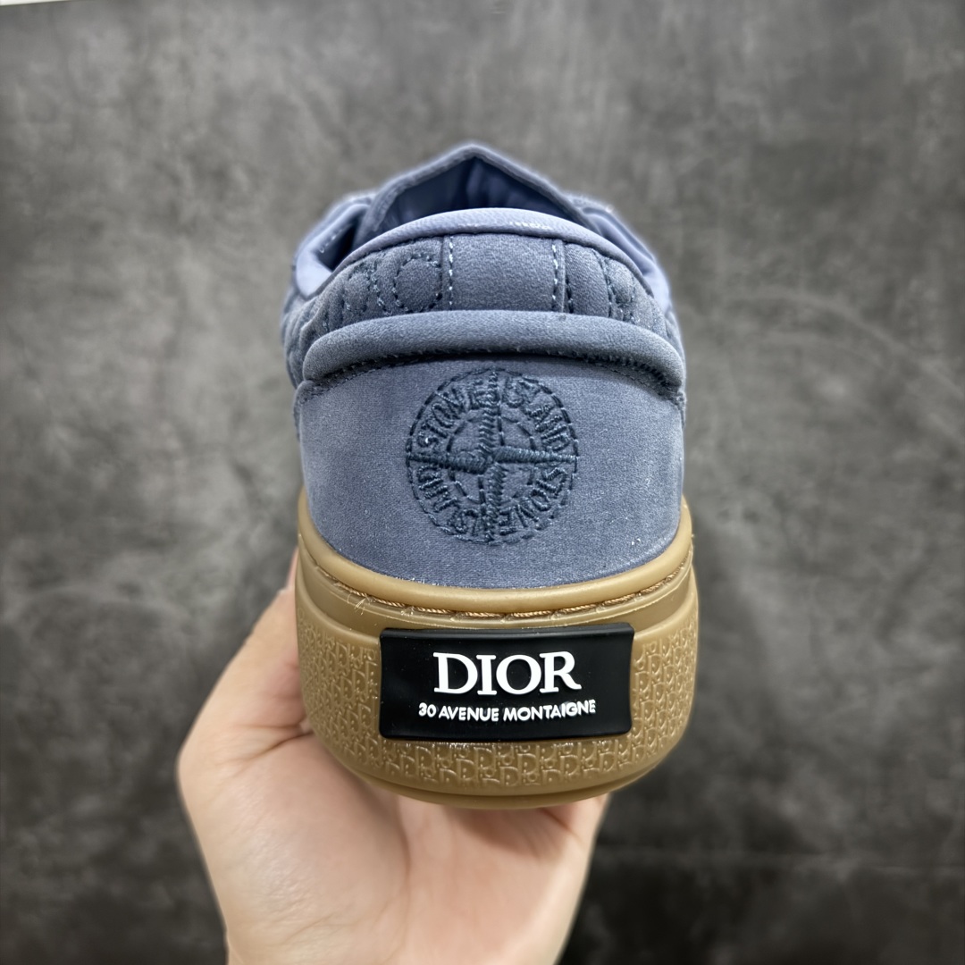 图片[4]-【总裁版本】Stone Island x Dior B33 Tennis Do Cotton 石头岛迪奥联名复古休闲板鞋 Dior B33 迪奥印花系带时尚运动板鞋网球鞋 全套原厂新版原纸板楦头开发 原厂特供皮料加持 原档数据大底 高频字母排版细节 还原 Zp 高端零售特供批次 2023秋季新品 彰显非凡的精湛工艺 重新诠释经典的网球鞋 时尚的廓形突显厚实感 采用全新的拉绒马海毛针织面料 突显柔软触感与富有层次感的流行色彩 搭配棕色绒面革镶片提升格调 别具一格的加垫鞋舌点缀以压花效果Dior标志 后侧点缀以Dior 30Avenue Montaigne标志 可为各式休闲造型增添时尚气质  尺码：40 41 42 43 44 45 46 编码：NM400430-莆田鞋批发中心