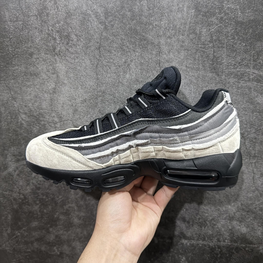 图片[2]-【GX纯原】CDG x  NK Air Max 95 联名复古减震防滑低帮气垫跑步鞋 黑白灰 CU8406-101n原鞋一比一开发 过验级别品质n独家私模开发 多次调教细节完全对版n原厂气垫气压足，保证脚感与原版一致n鞋面材料卡色也与原版一致 外贸专供 最大做到48.5nNike耐克跑步鞋经典透气舒适运动鞋休闲鞋。为了迎接今年的世界地球日，Nike 为此推出了这款全新配色的 Air Max 95，以往这个主题的产品 Nike 选择了大地色系为主体，今年也不例外。整鞋材质使用工程网布和帆布相结合，配色则是泥土和大地色系。logo刺绣、对比拼接细节、圆头、正面系带、鞋垫饰有标志、标志性Air Max鞋底。Air Max 95 凭借流畅的造型、经典的开窗气垫，时至今日仍然是众多潮人备受喜爱的球鞋之一 尺码:   40-48.5 编码：X10420440-莆田鞋批发中心