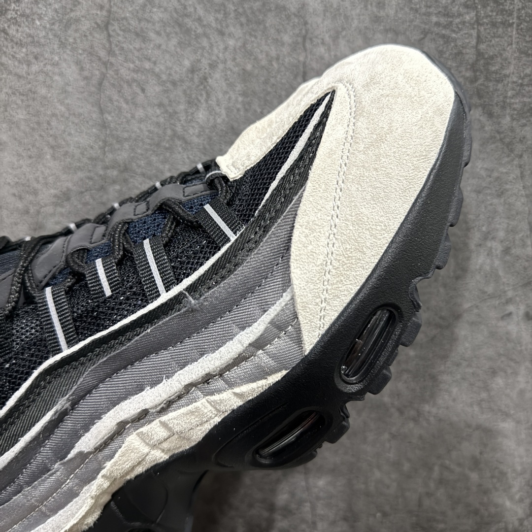 图片[6]-【GX纯原】CDG x  NK Air Max 95 联名复古减震防滑低帮气垫跑步鞋 黑白灰 CU8406-101n原鞋一比一开发 过验级别品质n独家私模开发 多次调教细节完全对版n原厂气垫气压足，保证脚感与原版一致n鞋面材料卡色也与原版一致 外贸专供 最大做到48.5nNike耐克跑步鞋经典透气舒适运动鞋休闲鞋。为了迎接今年的世界地球日，Nike 为此推出了这款全新配色的 Air Max 95，以往这个主题的产品 Nike 选择了大地色系为主体，今年也不例外。整鞋材质使用工程网布和帆布相结合，配色则是泥土和大地色系。logo刺绣、对比拼接细节、圆头、正面系带、鞋垫饰有标志、标志性Air Max鞋底。Air Max 95 凭借流畅的造型、经典的开窗气垫，时至今日仍然是众多潮人备受喜爱的球鞋之一 尺码:   40-48.5 编码：X10420440-莆田鞋批发中心